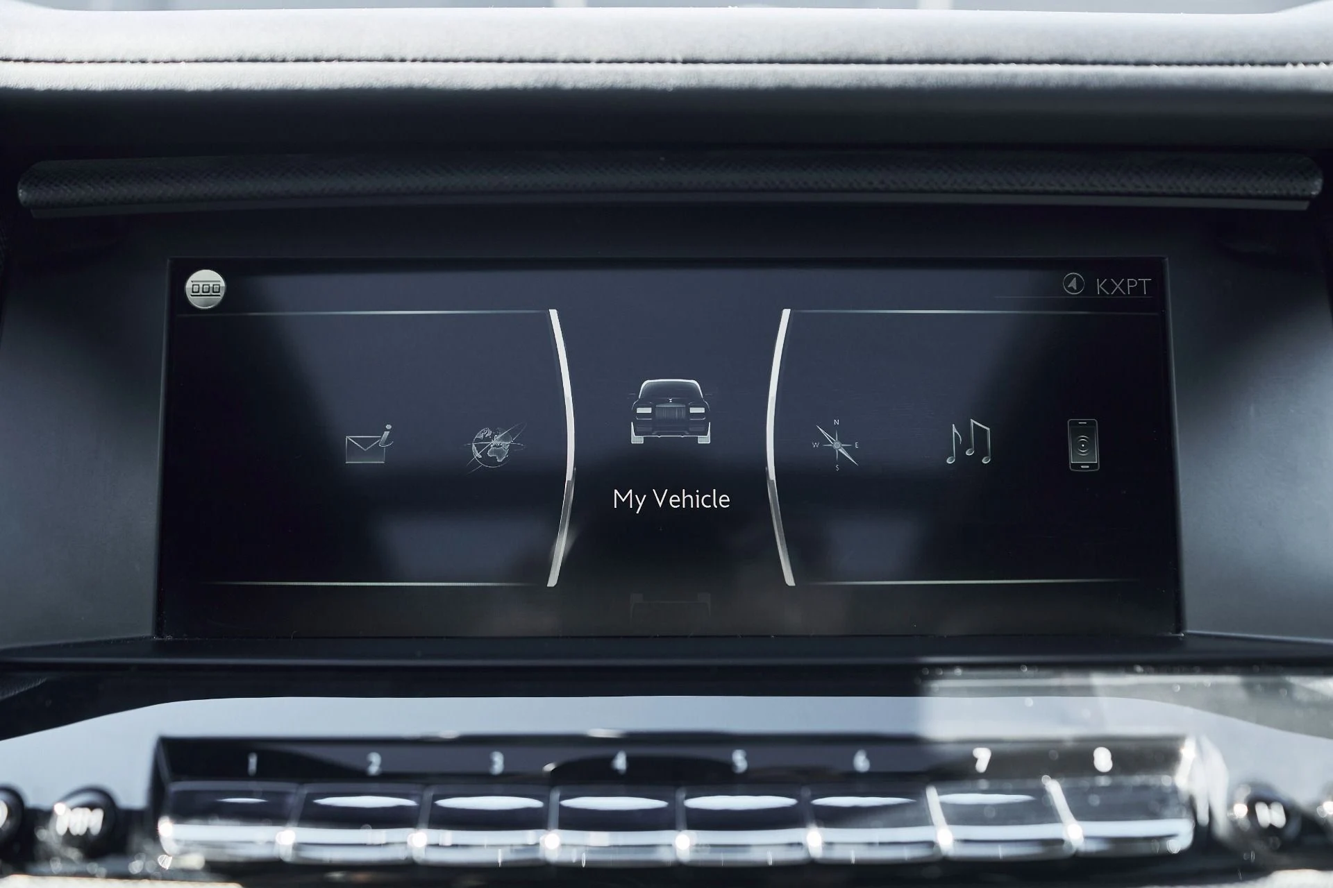 mph071_1350724877_Used_2019_Rolls_Royce_Cullinan_Base_1767201778_c9a05263cf