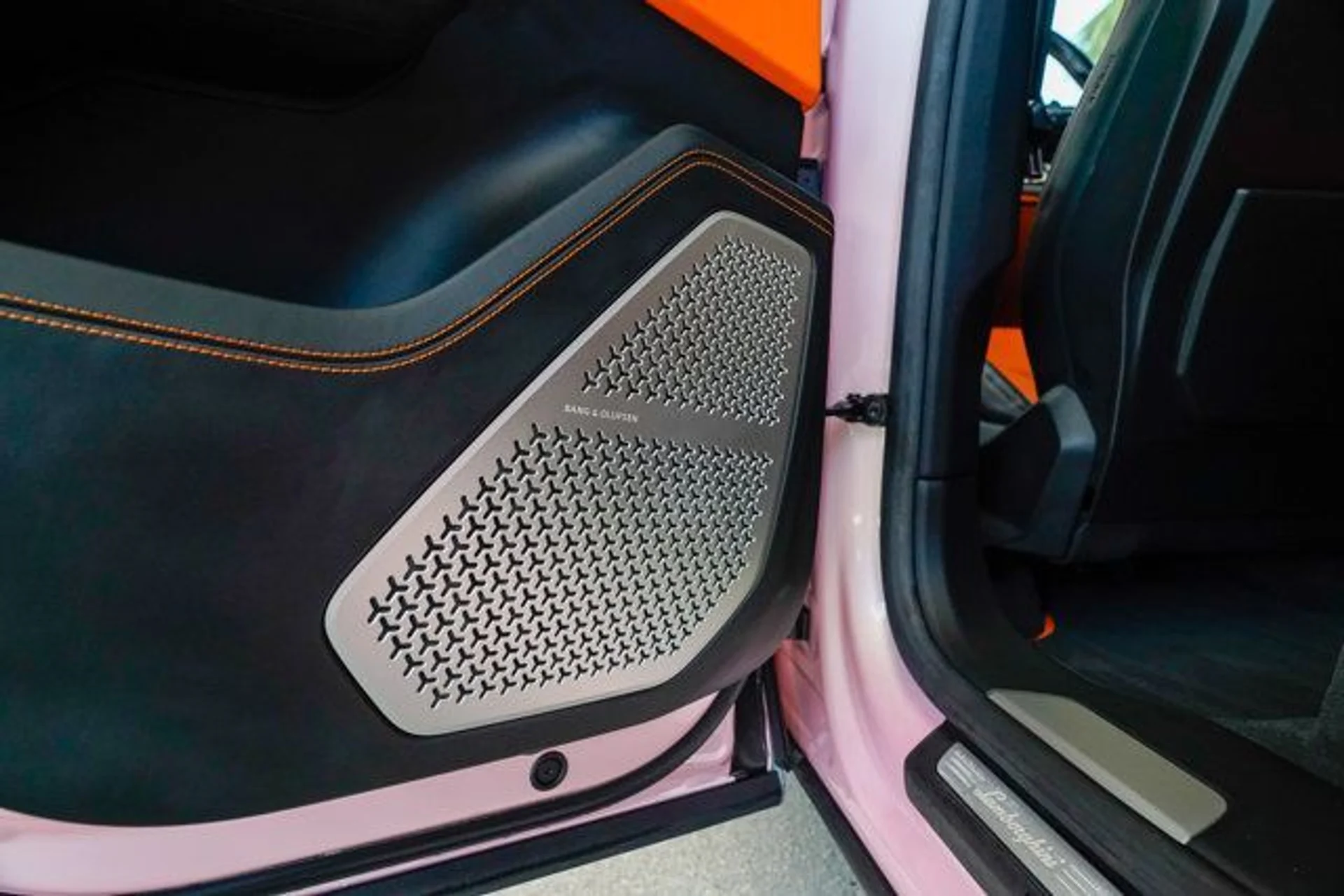 mph071_1358375958_used_2021_lamborghini_urus_awd_14354_22713615_72_640_88fee3b38c
