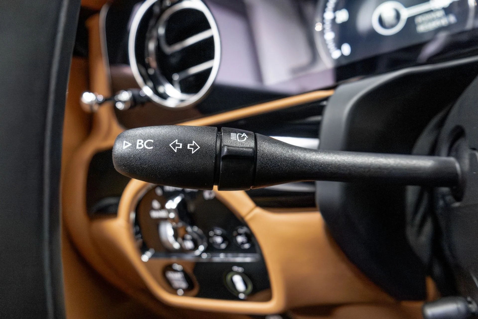 mph071_1386792421_Used_2022_Rolls_Royce_Ghost_1776785010_295ab708e5
