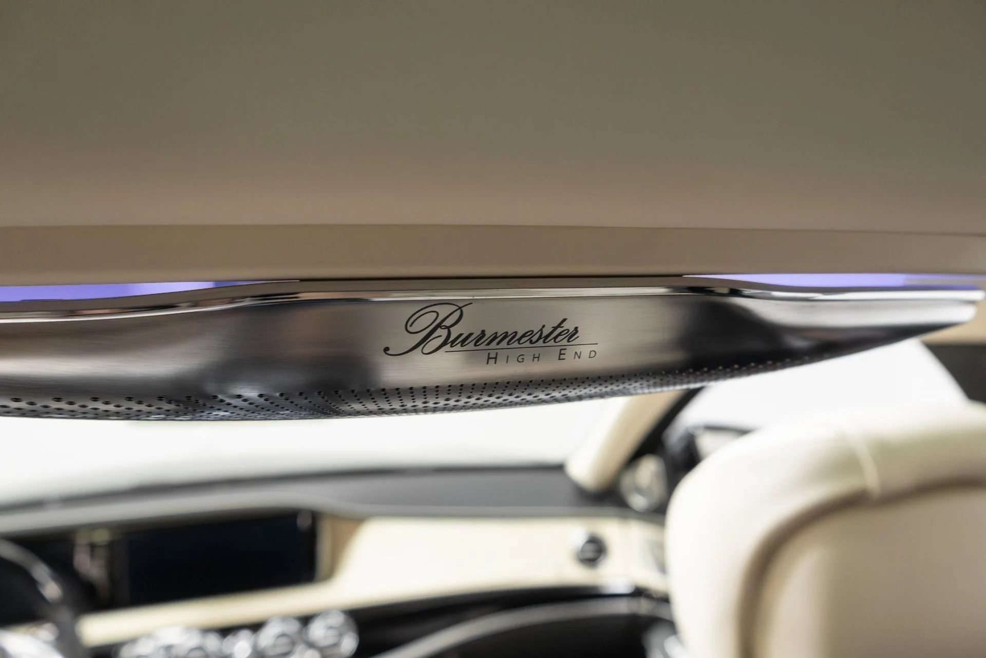 mph071_1530844550_Used_2016_Mercedes_Benz_S_Class_Maybach_S_600_1763586066_5f3e455e77