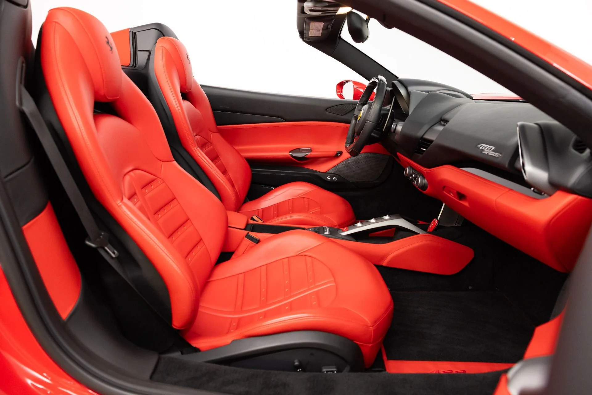 mph071_1542158505_Used_2017_Ferrari_488_Spider_1782928038_c01eb412fd
