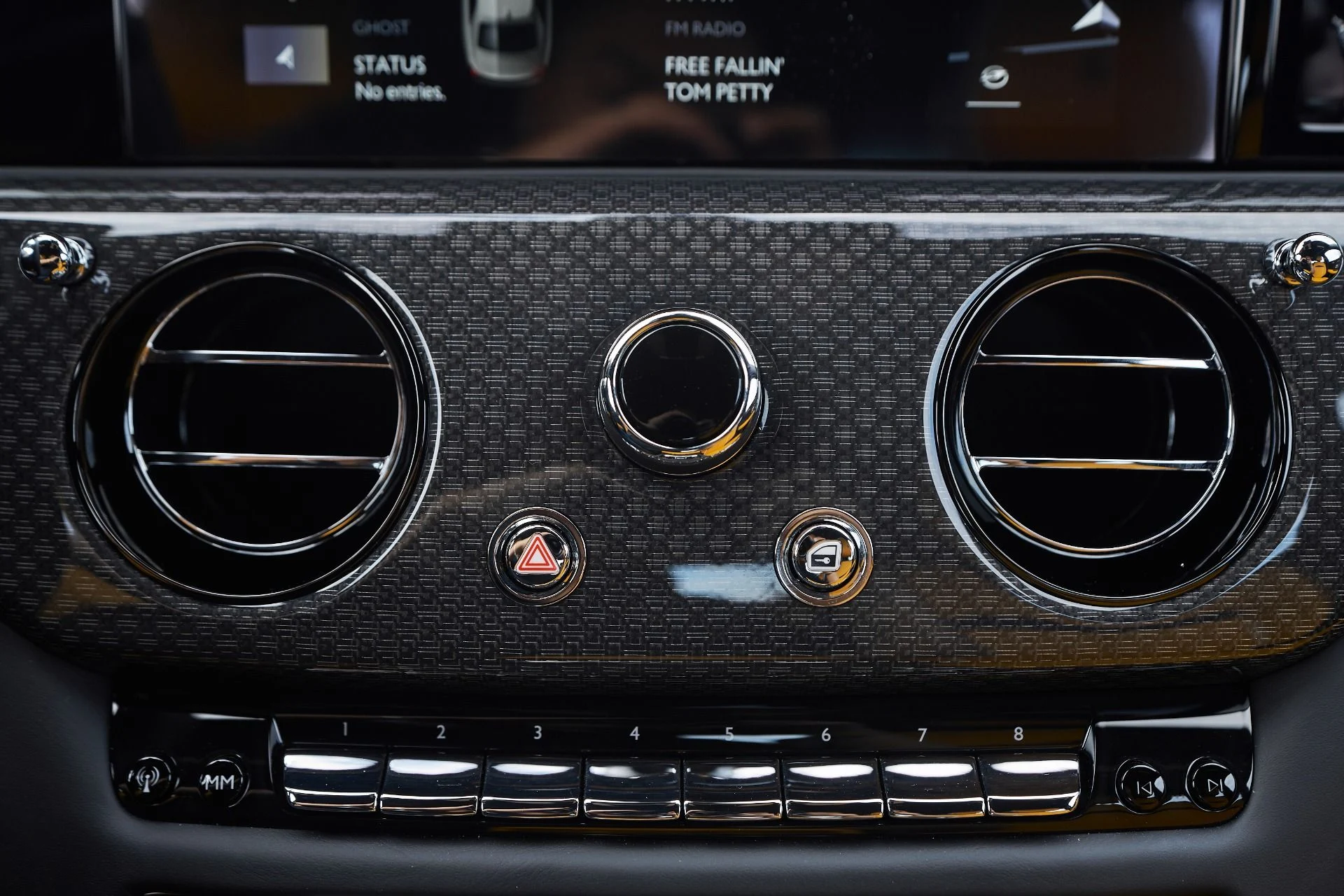 mph071_154718763_Used_2025_Rolls_Royce_Ghost_Black_Badge_1763167867_243e2342b4