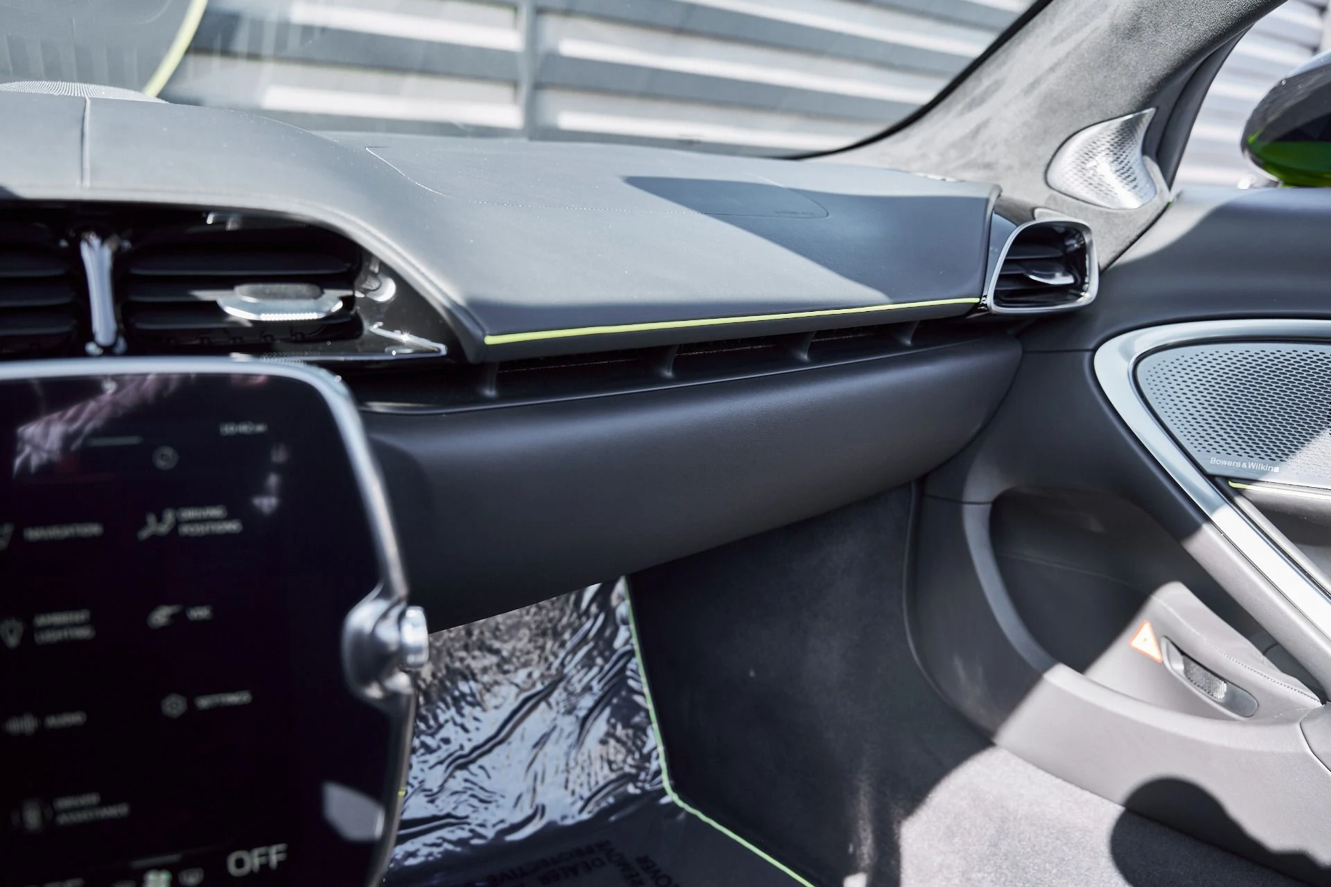 mph071_1547556979_Used_2025_Mc_Laren_Artura_Tech_Lux_1769825978_e328da45cc