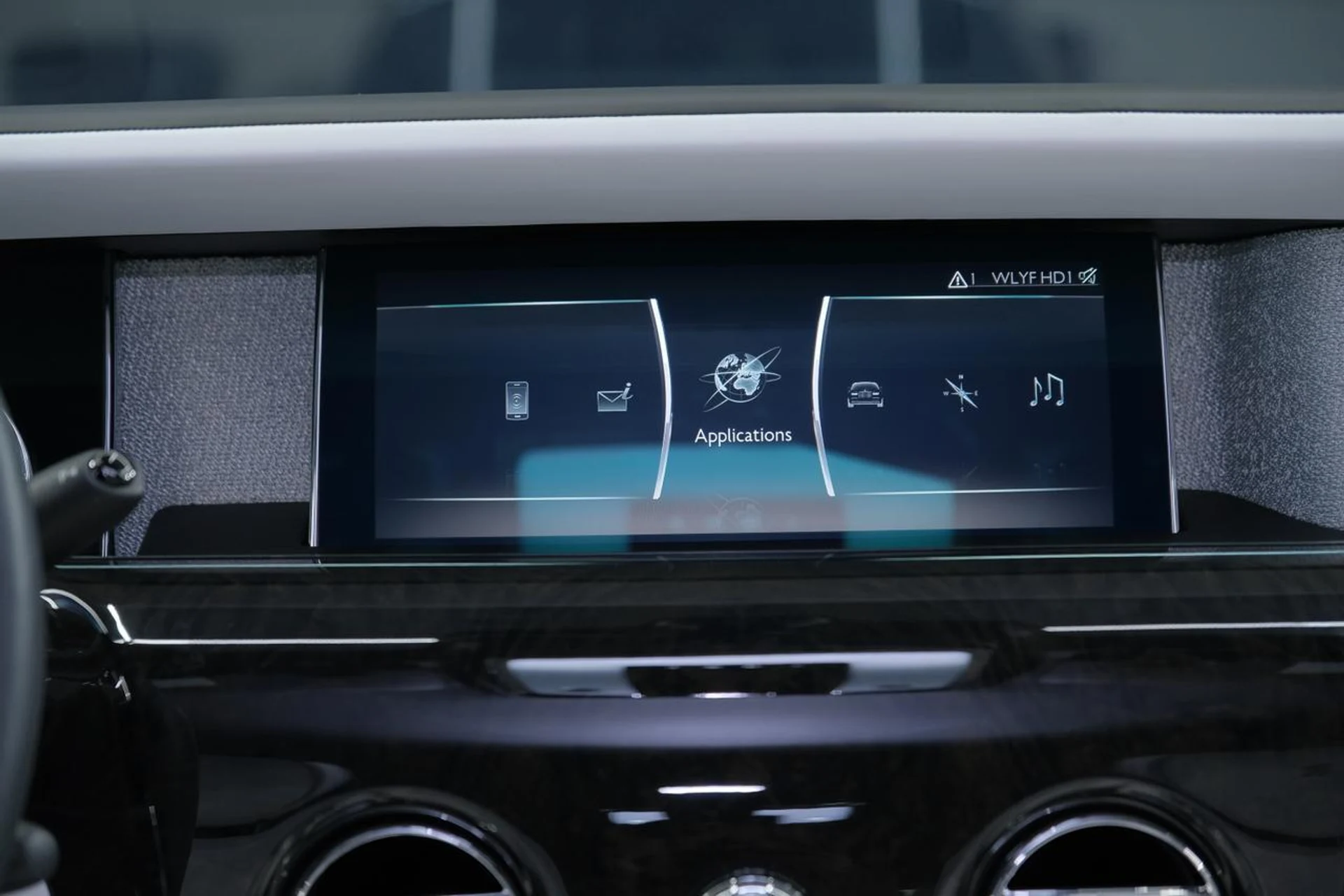 mph071_1566809652_f1093385e01e30686e42f56bae042e5f_c3c1cd352d