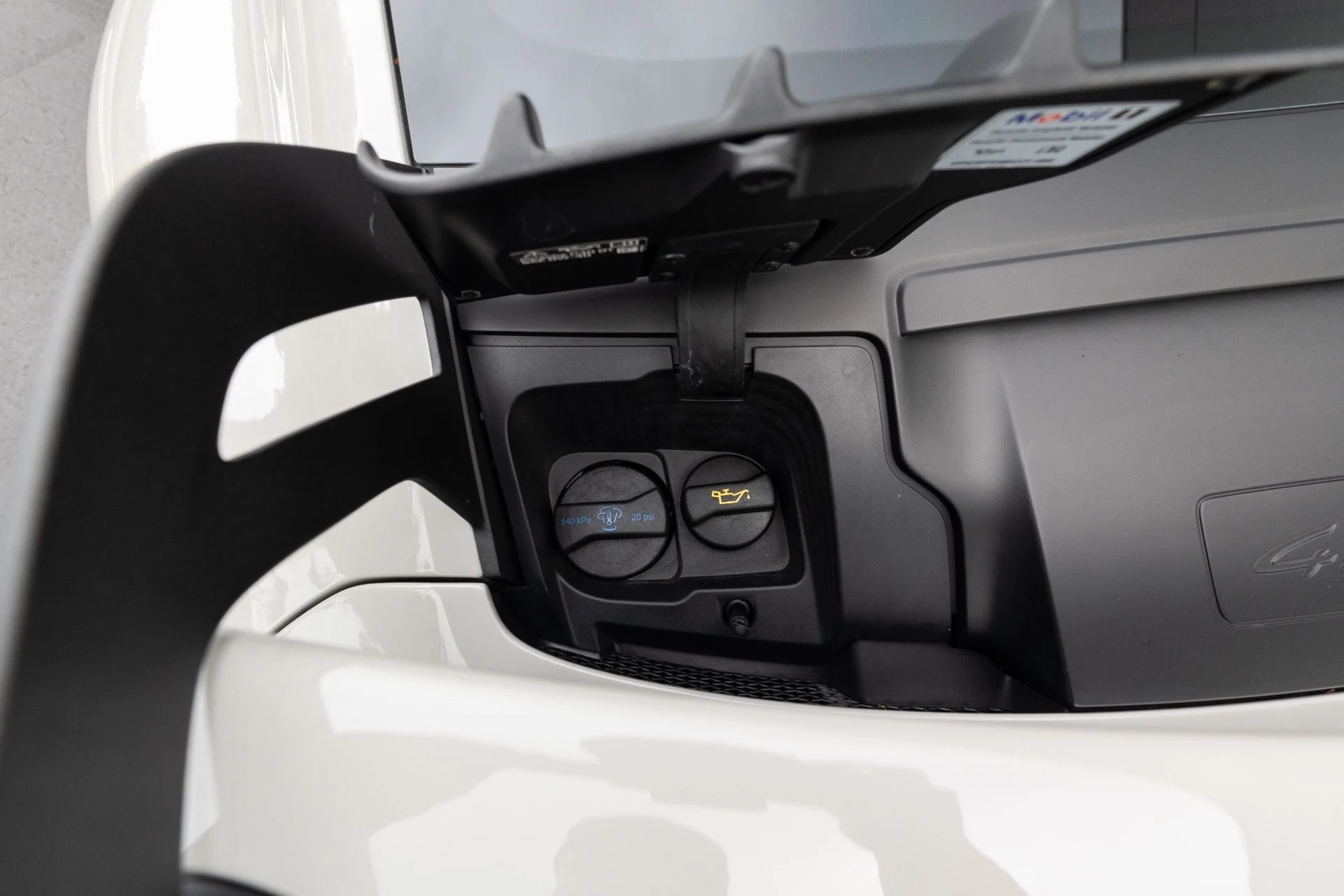 mph071_159390862_Used_2024_Porsche_911_GT_3_1768339122_0e839c7e87