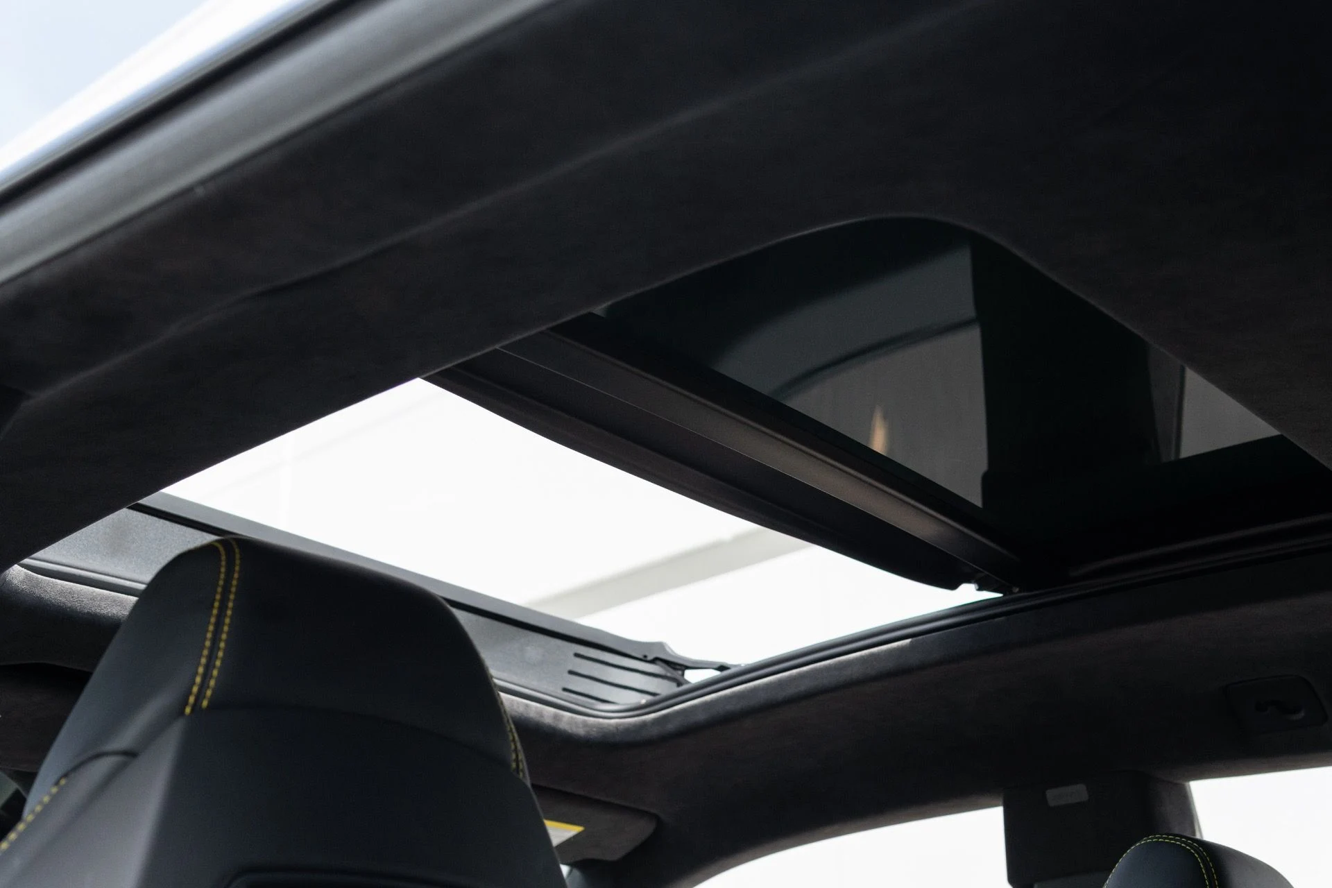 mph071_1605663953_Used_2022_Lamborghini_Urus_1776127481_ac9e4bcb4b