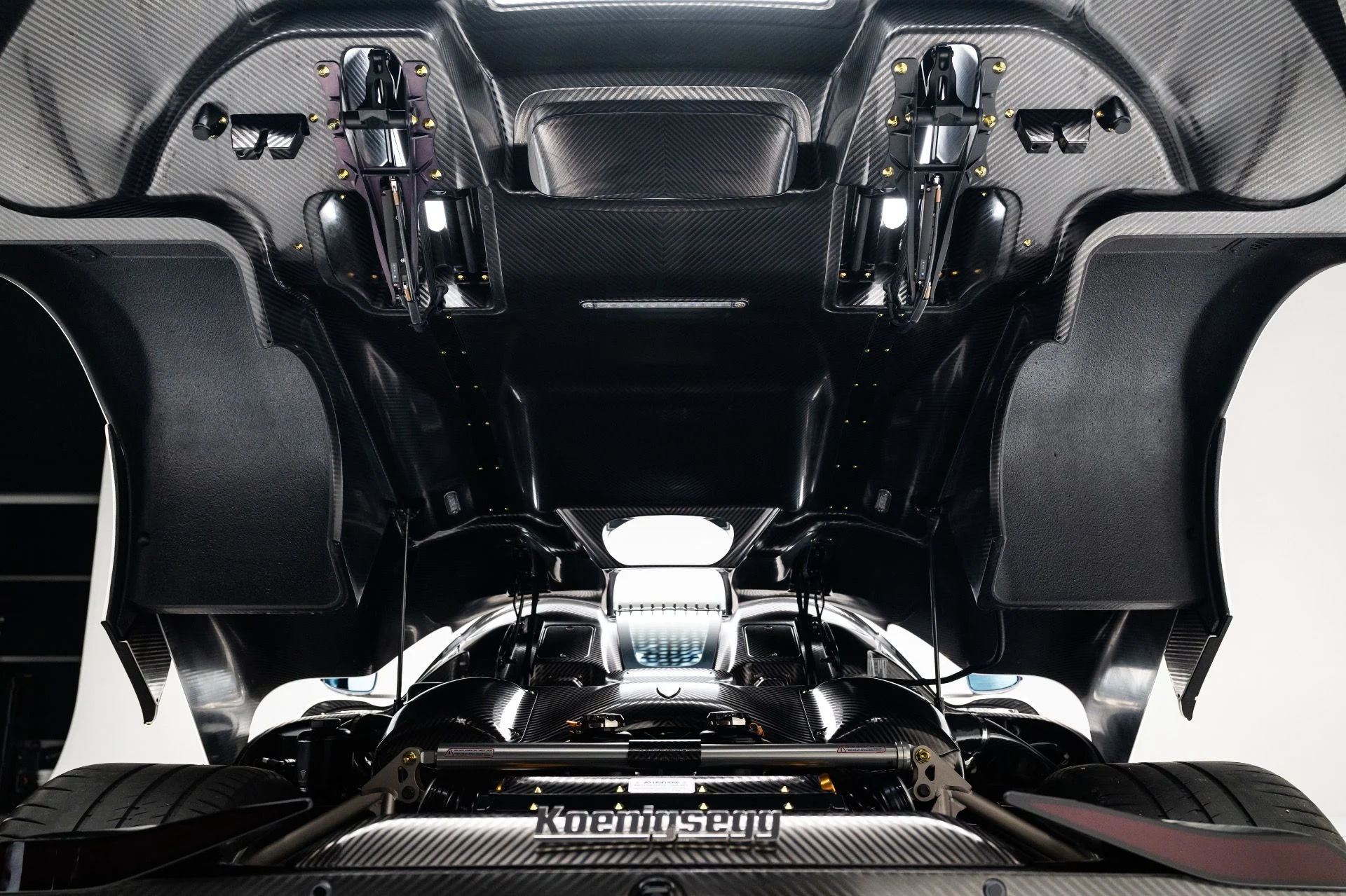 mph071_1696209639_13358_p72_l_1692f8796e