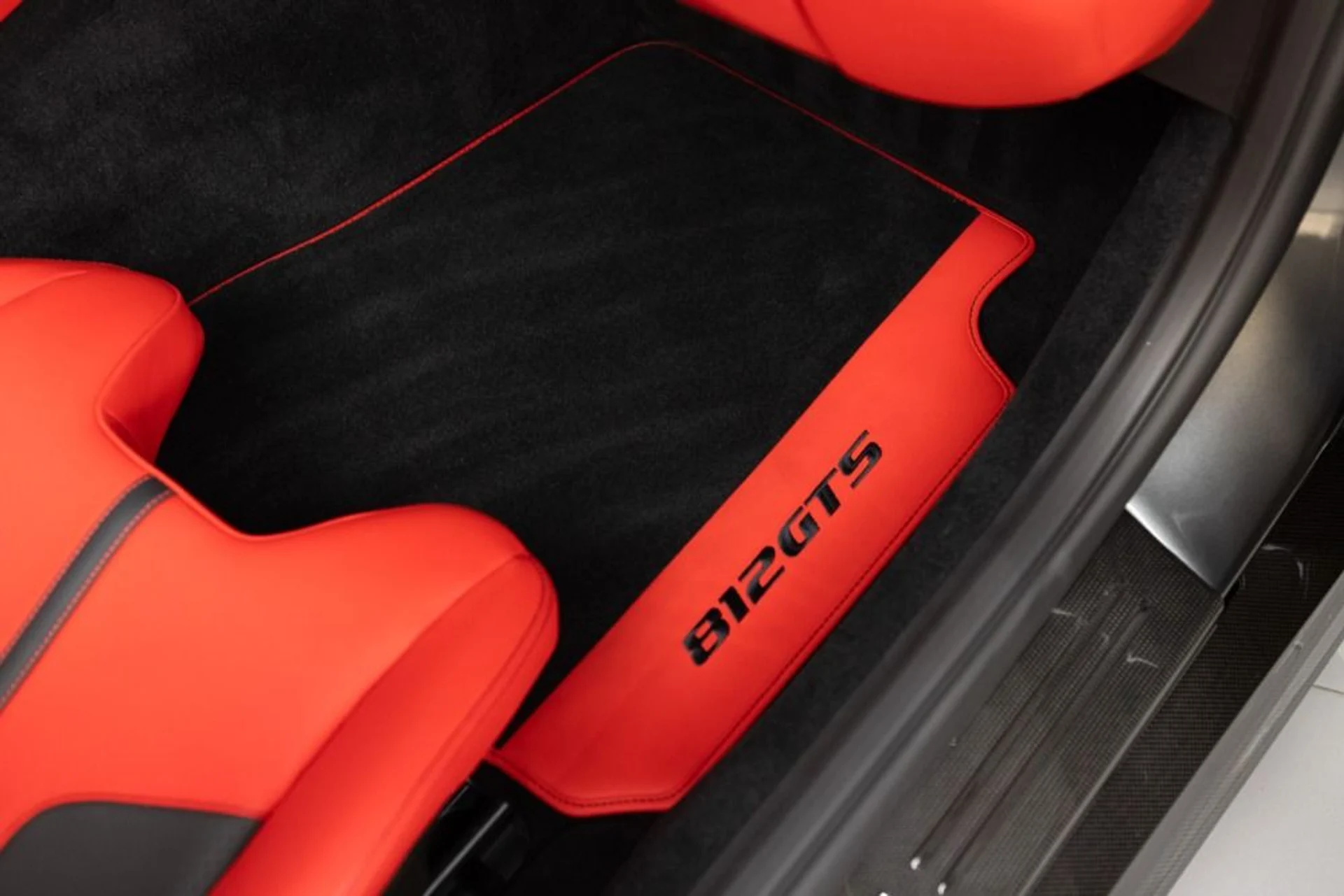 mph071_1759781918_Used_2023_Ferrari_812_GTS_48a77676c5