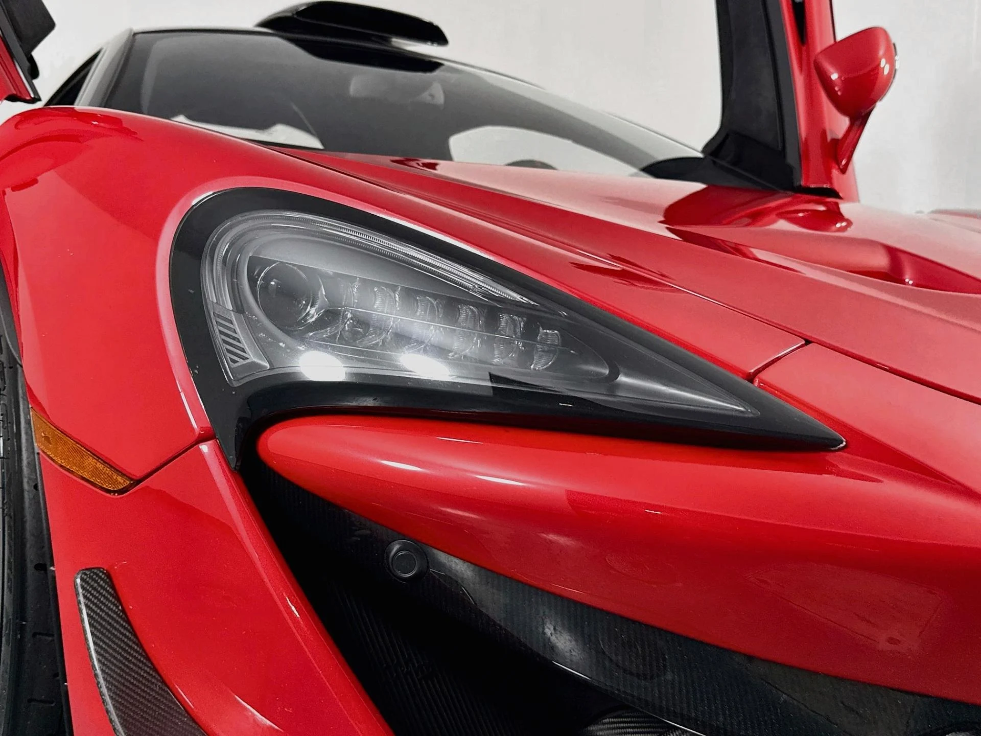 mph071_1886285005_Used_2020_Mc_Laren_620_R_1787114680_853e547665