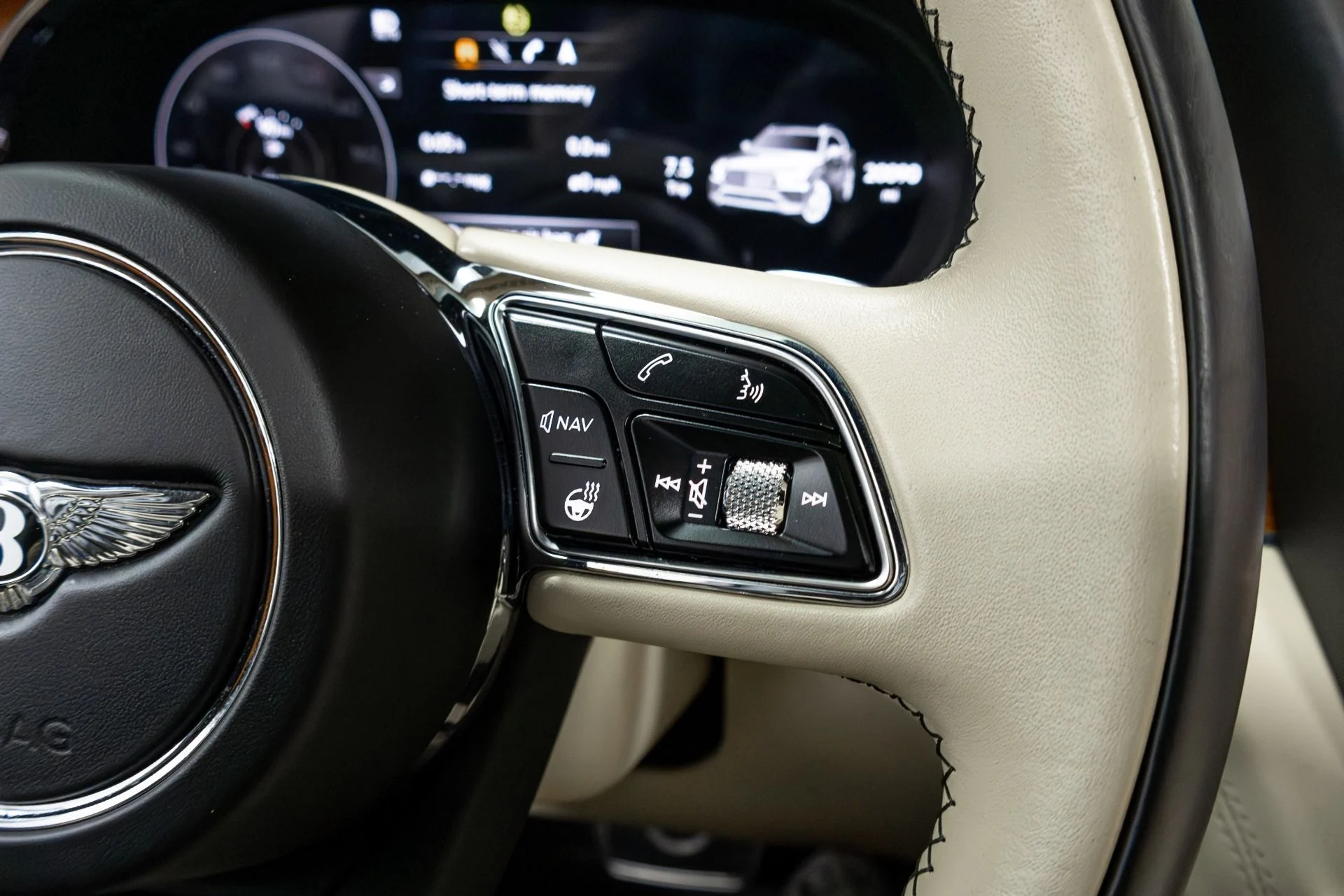 mph071_1890467688_Used_2021_Bentley_Bentayga_V8_First_Edition_1776782316_aac34832af