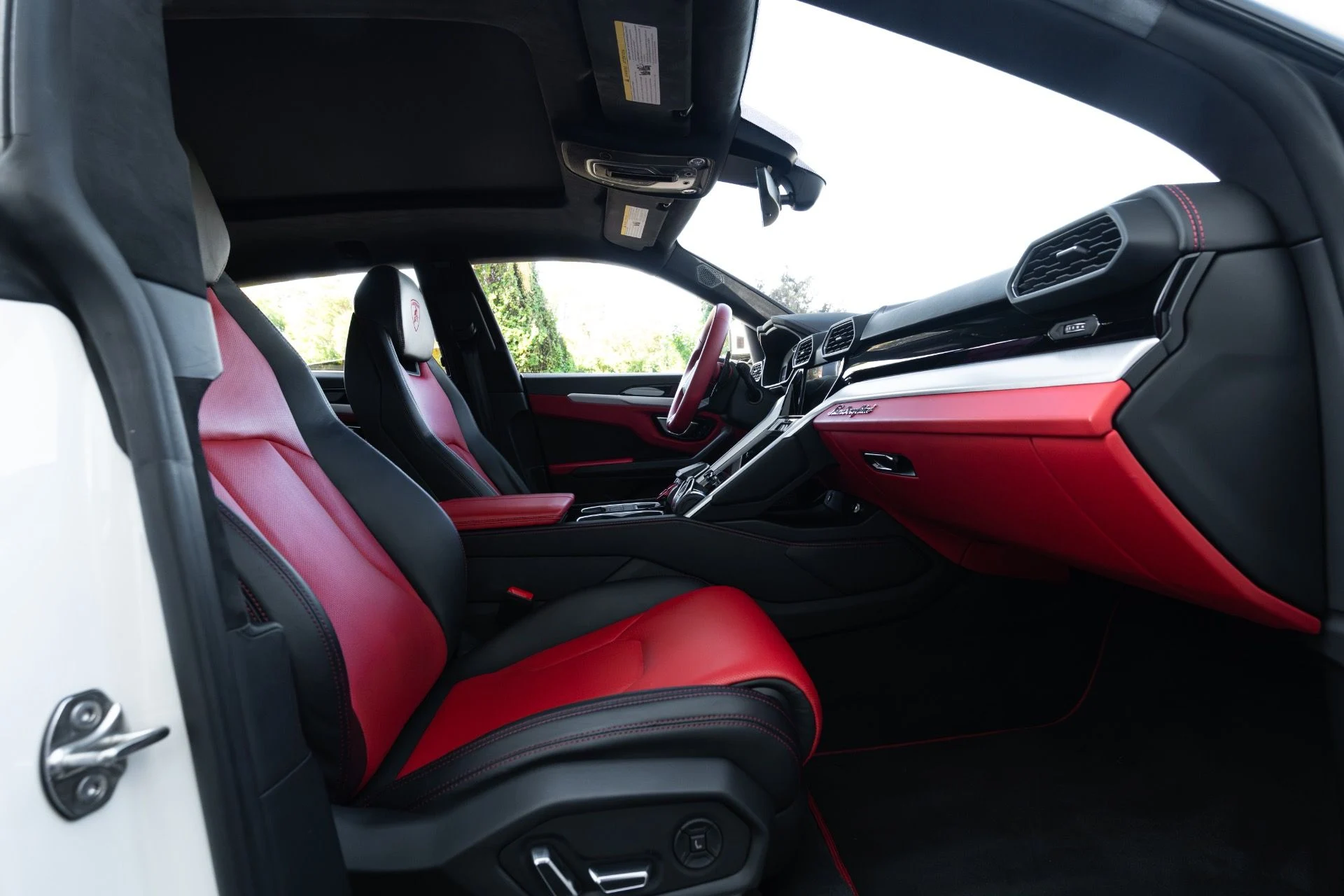 mph071_1901088893_Used_2021_Lamborghini_Urus_1767069879_e50e8e5bc4