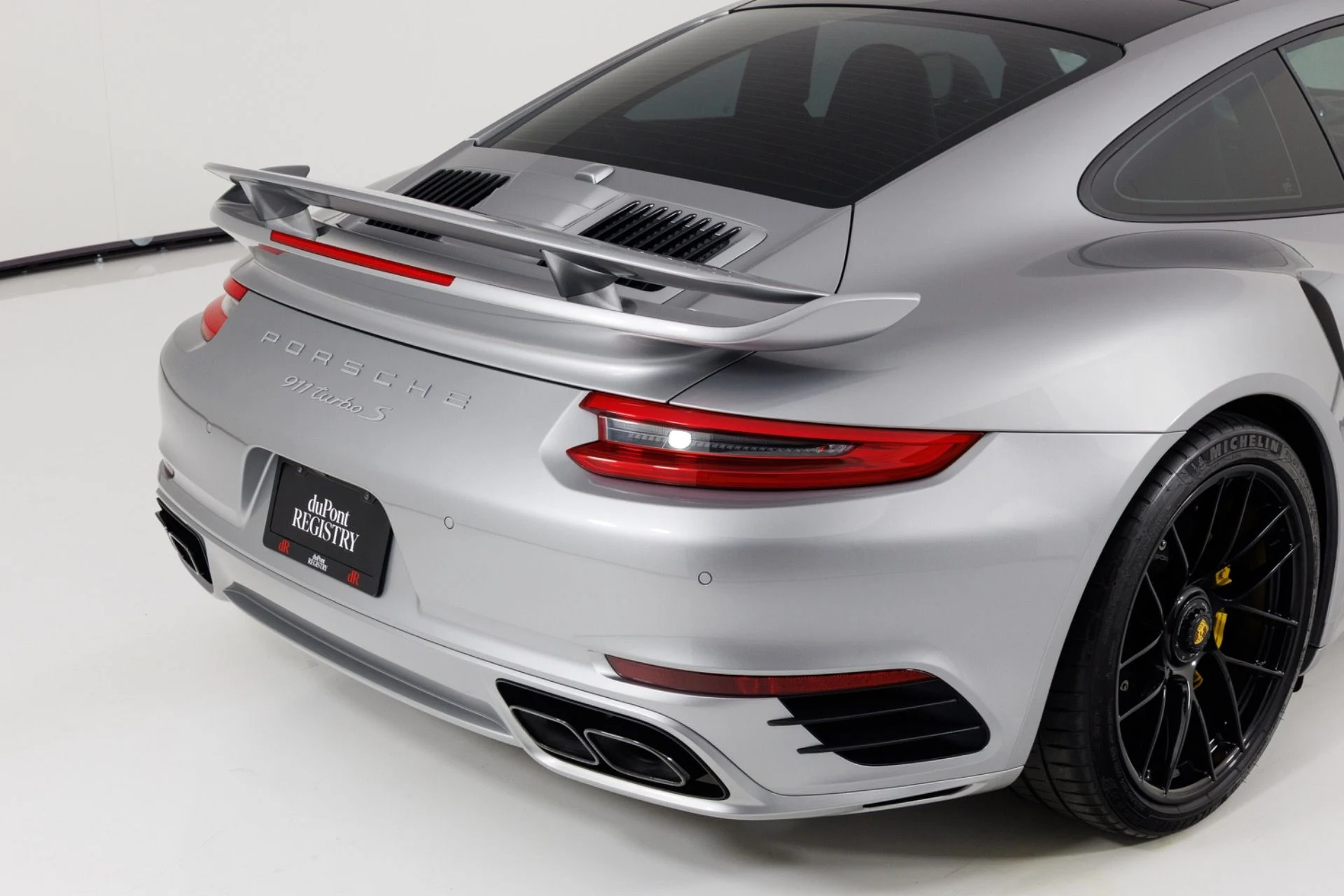 mph071_1925536492_Used_2017_Porsche_911_Turbo_S_1782938089_fad7522a6e