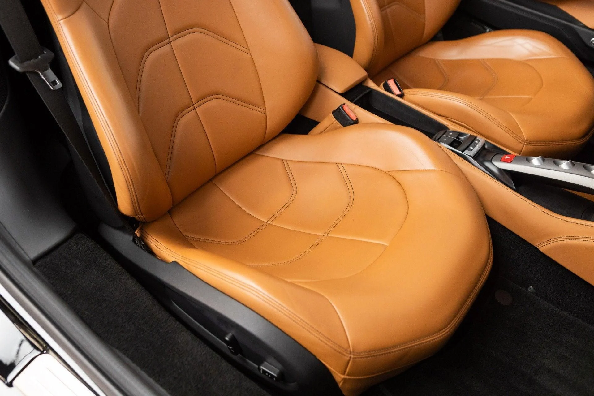 mph071_1995961795_Used_2017_Ferrari_488_Spider_1777367877_a0fbce599e