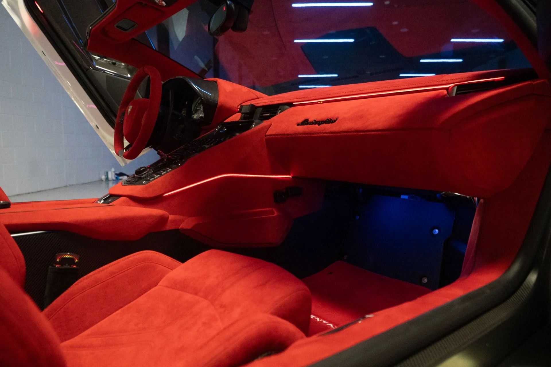 mph071_209376982_Used_2020_Lamborghini_Aventador_LP_770_4_SVJ_1784236773_8a83b96f18