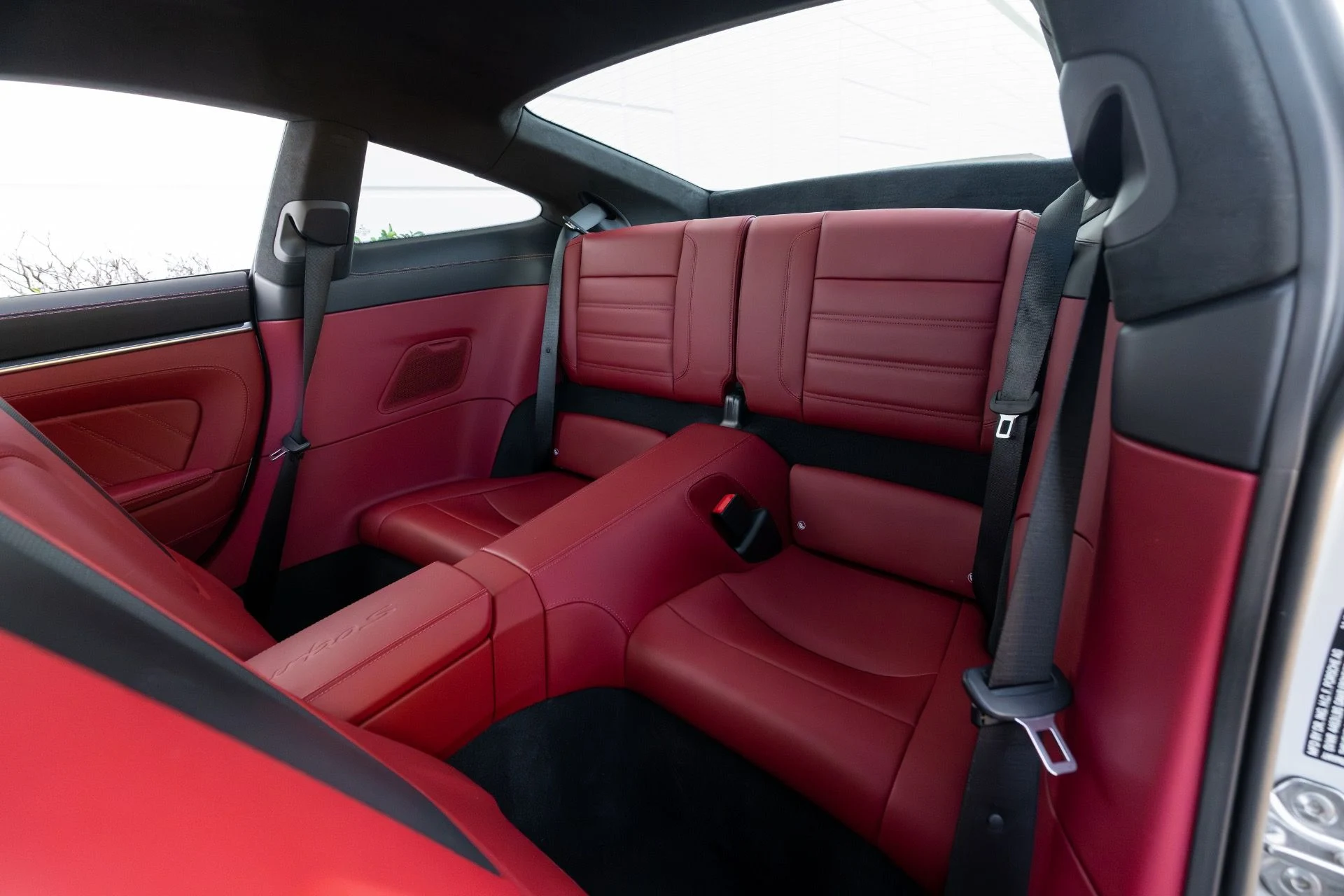 mph071_2111934602_Used_2022_Porsche_911_Turbo_S_1770440206_422ff95762