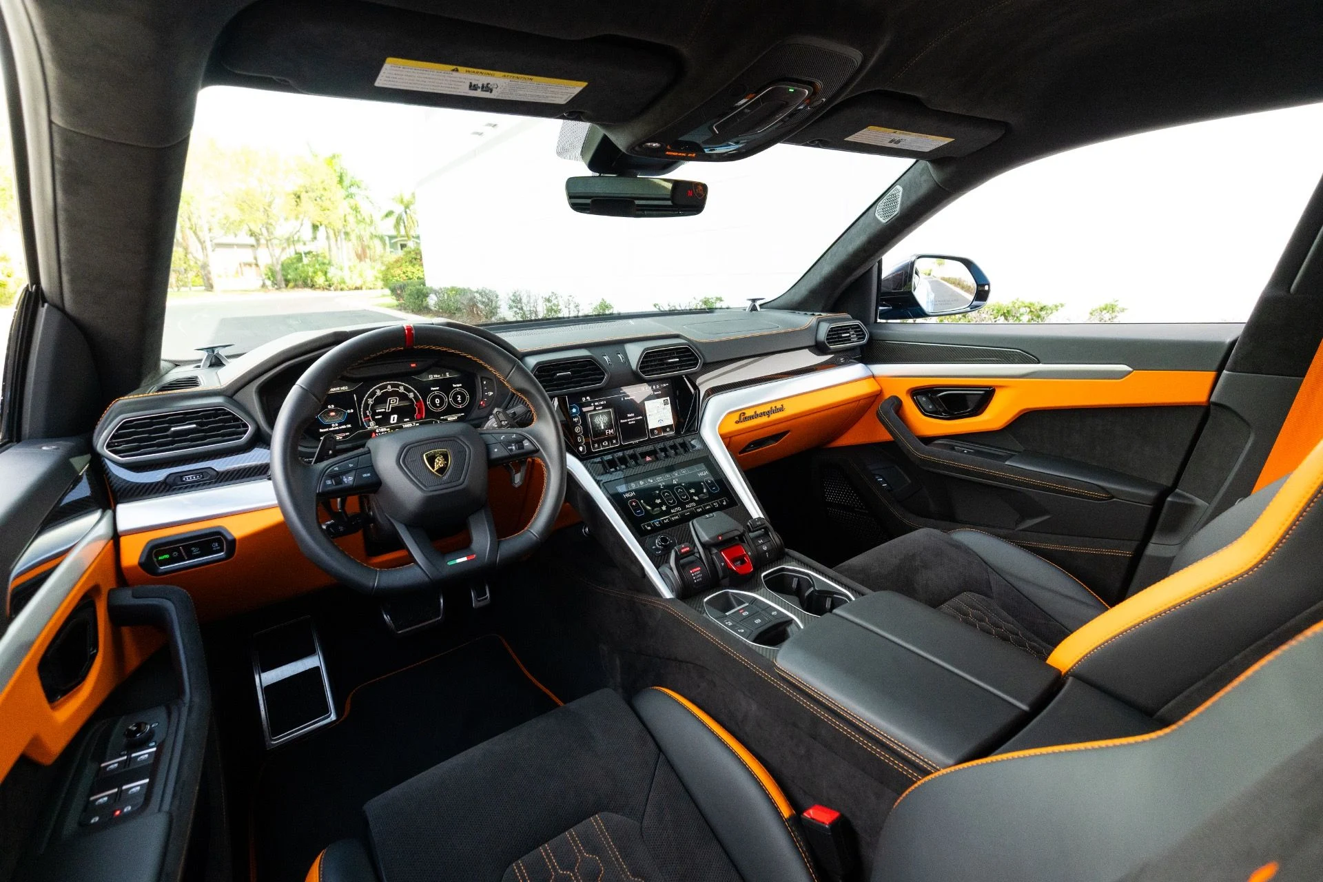 mph071_2157720922_Used_2024_Lamborghini_Urus_S_1773951175_643a361ef5