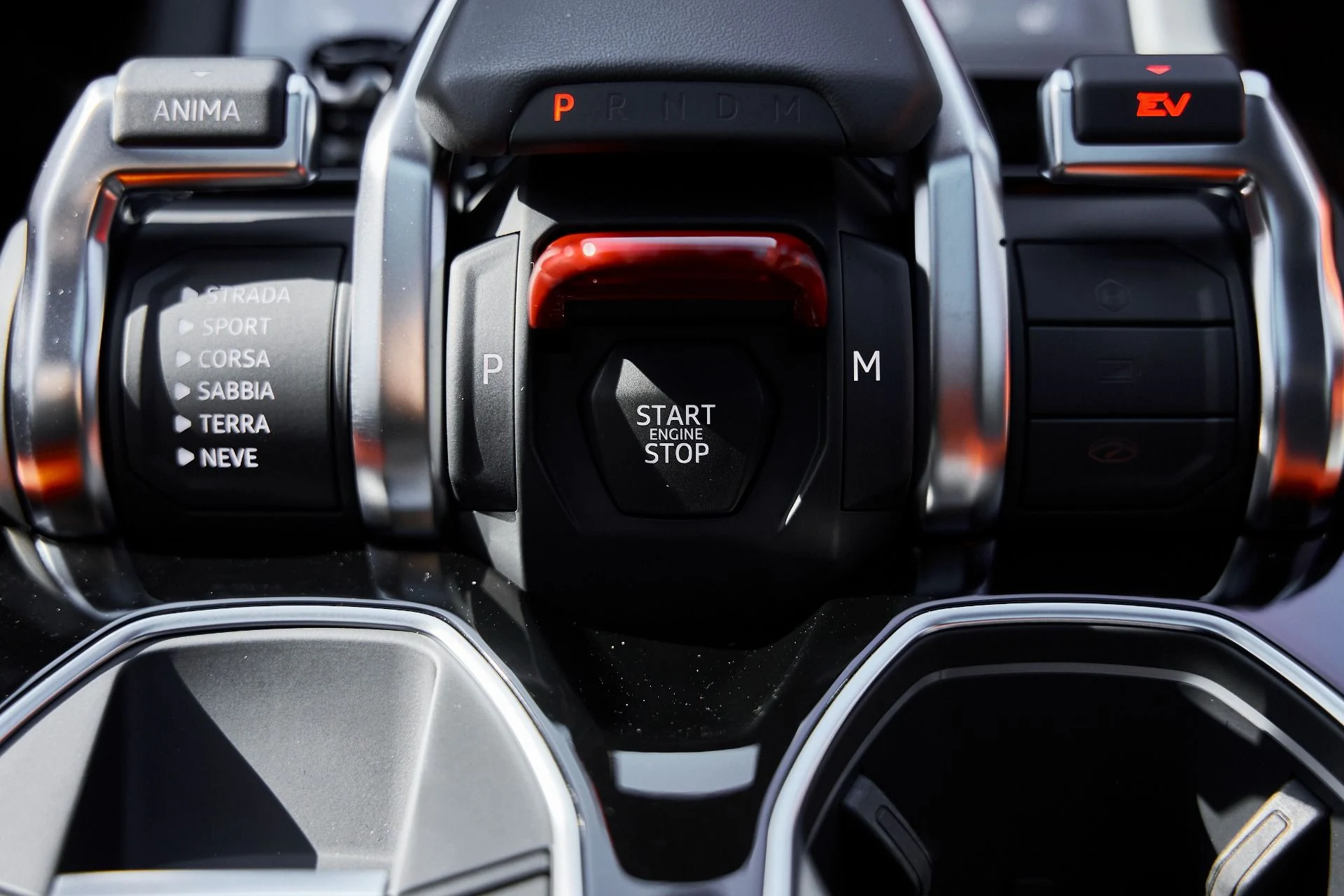 mph071_2168646624_Used_2025_Lamborghini_Urus_SE_1770086542_d9035306a6