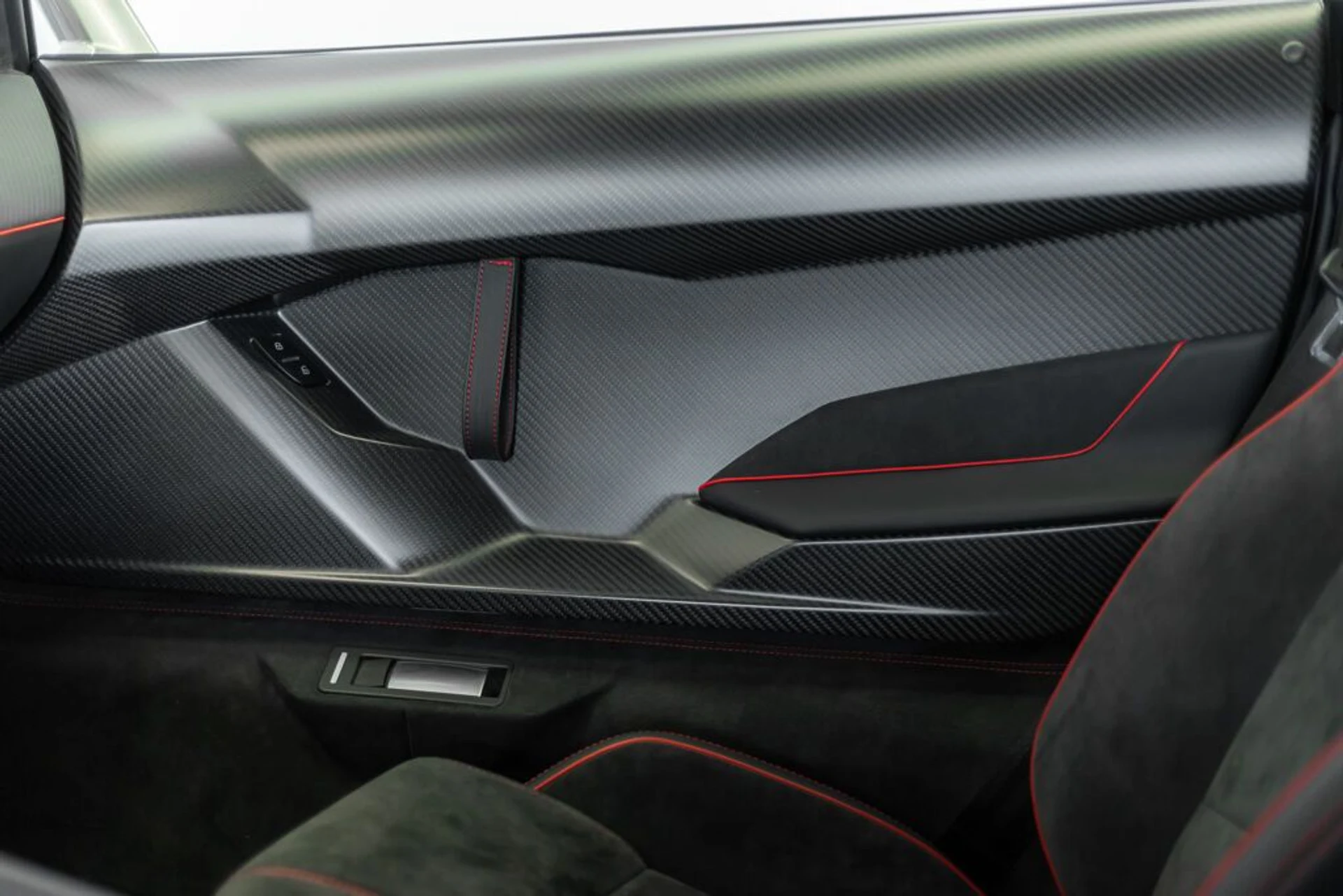 mph071_2171720688_lamborghini_veneno_2014_jpg_v_1779988126_63b8ac7ca3