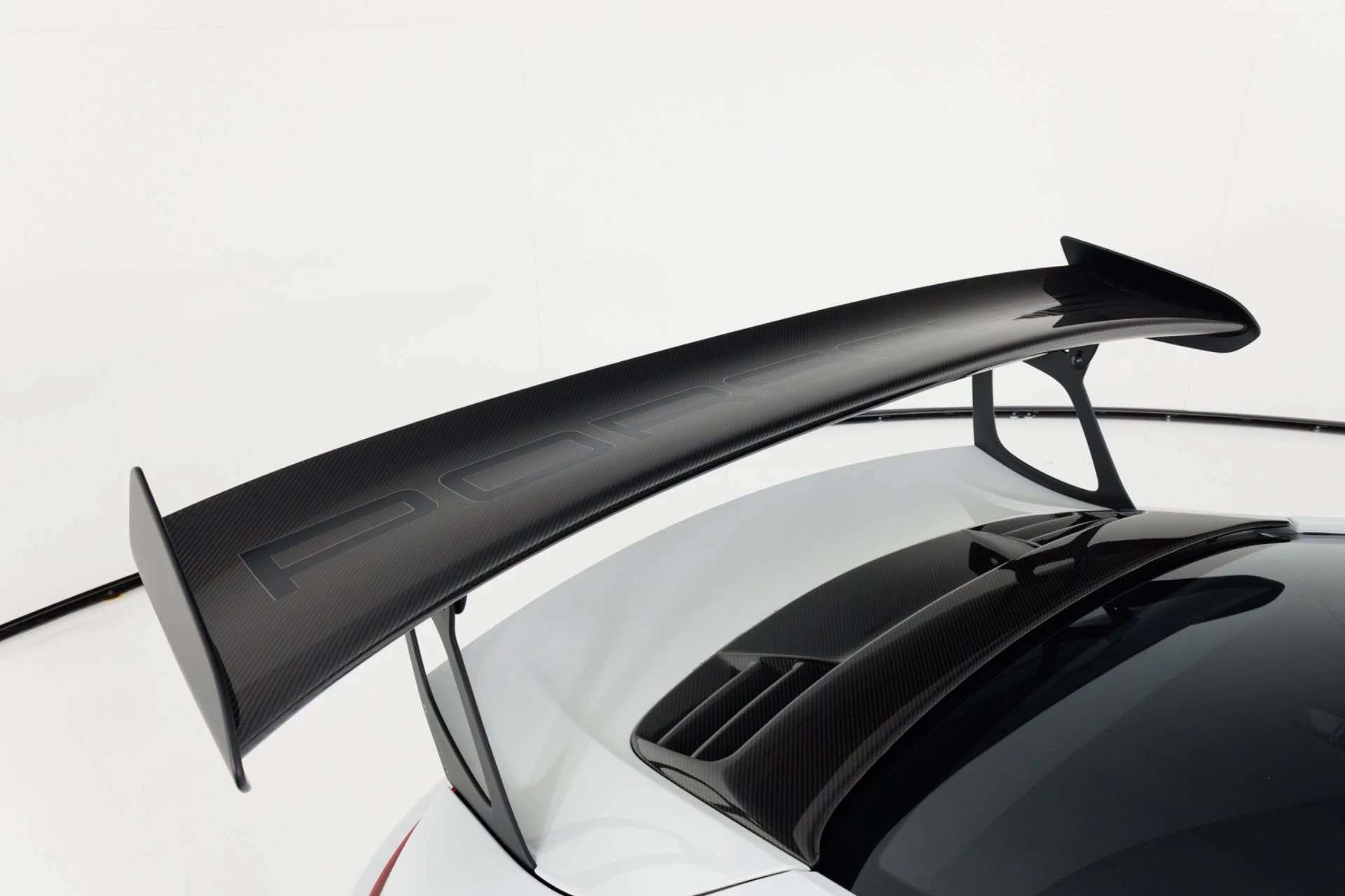 mph071_2189936661_Used_2019_Porsche_911_GT_3_RS_1774651743_1aa40826e8