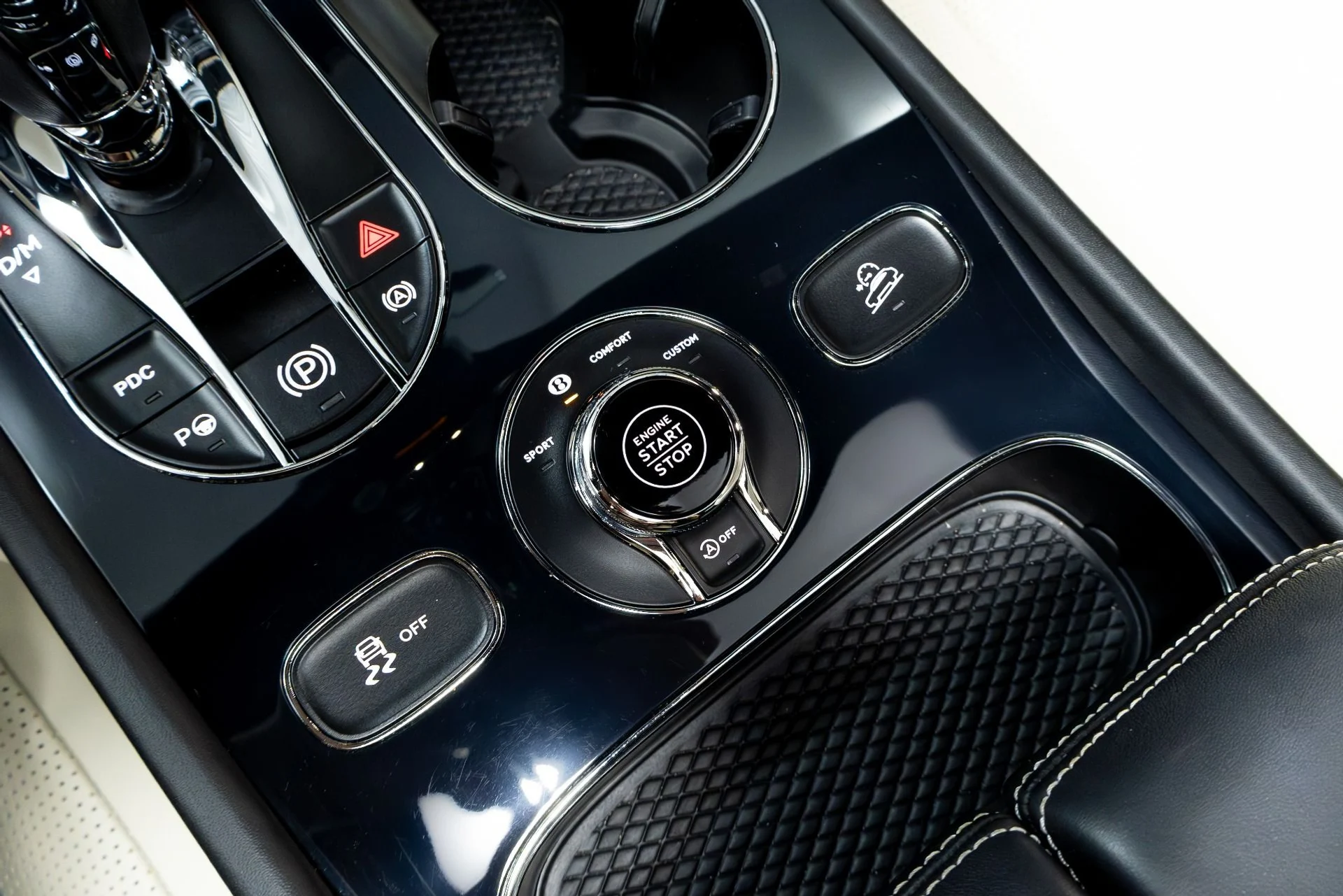 mph071_2222416350_Used_2021_Bentley_Bentayga_V8_First_Edition_1774291657_7d63d040e5