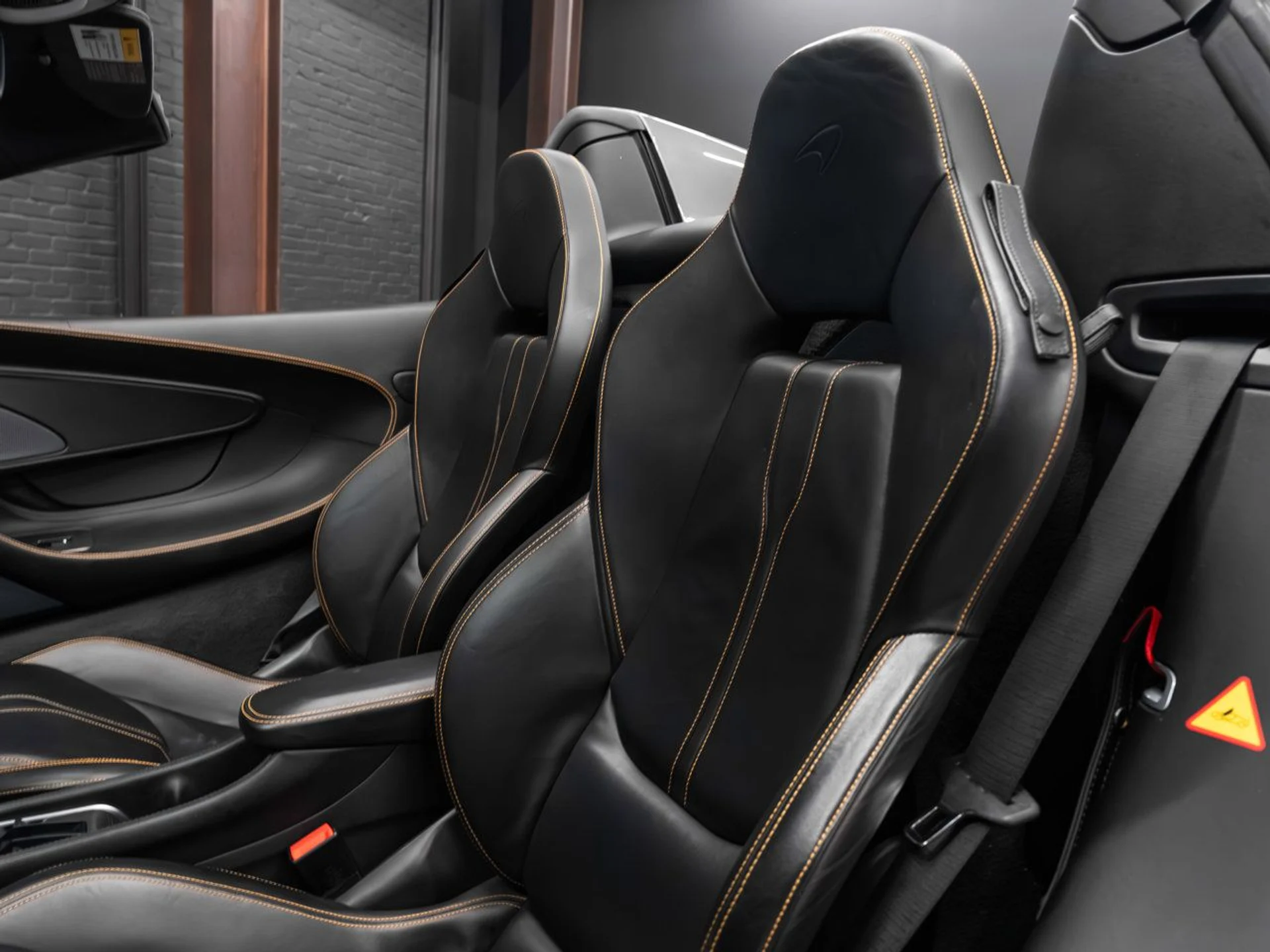 mph071_2229330104_mclaren_570s_2018_4a27b12fda