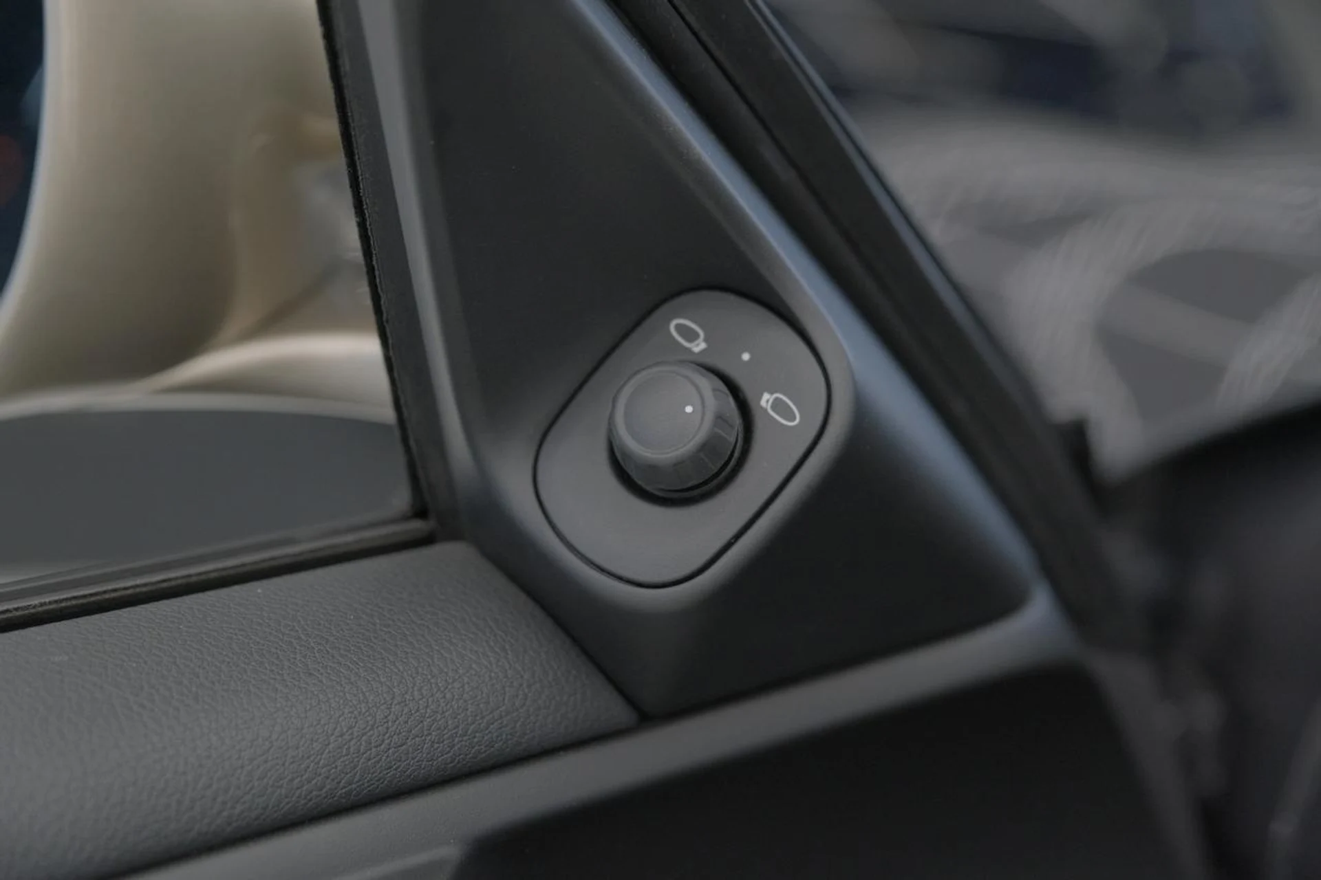 mph071_224118400_562b08af29233f93ff73469da6b96867_ec93c9bb6d