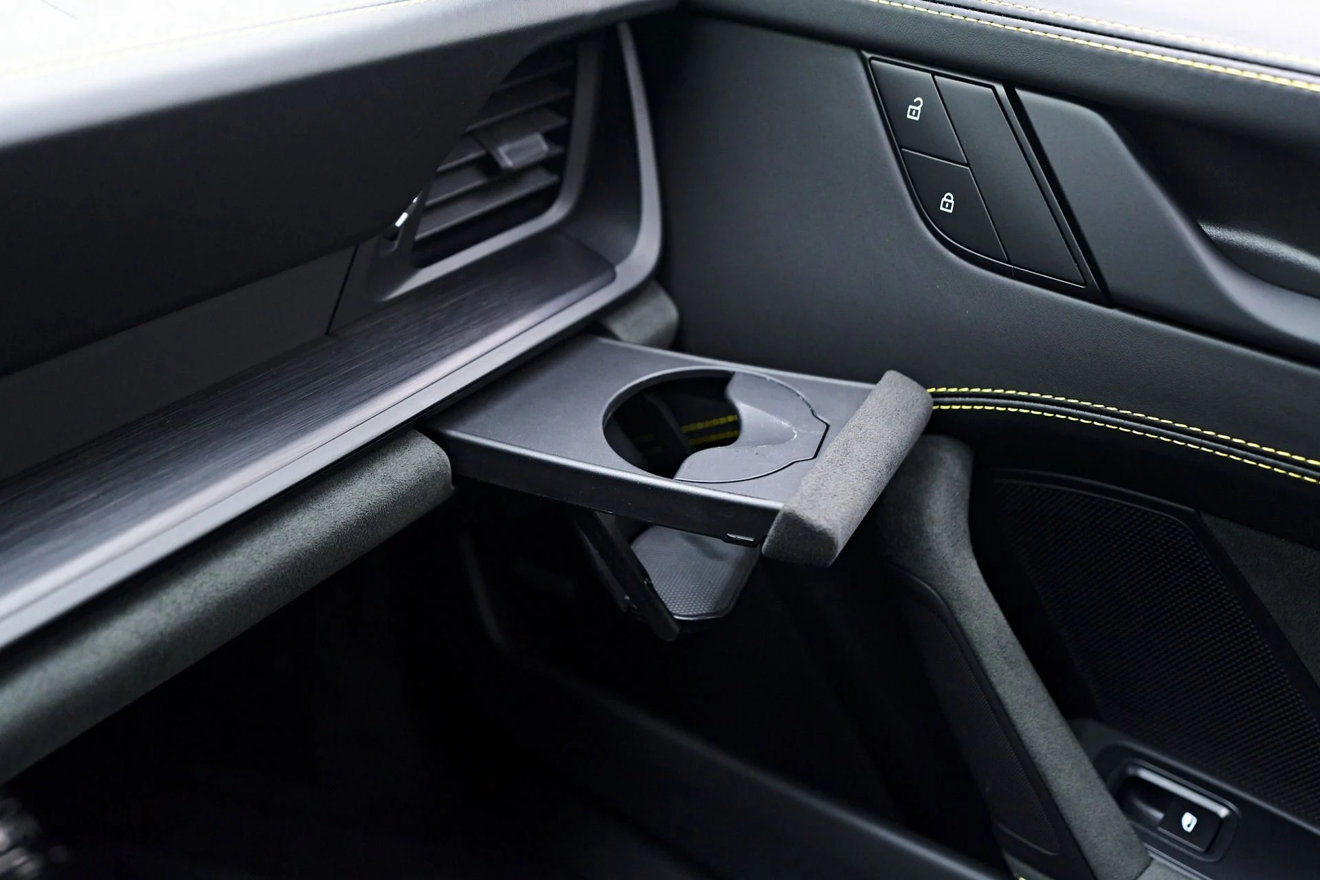 mph071_2267437383_Used_2022_Porsche_911_GT_3_1763574748_48880a16c8