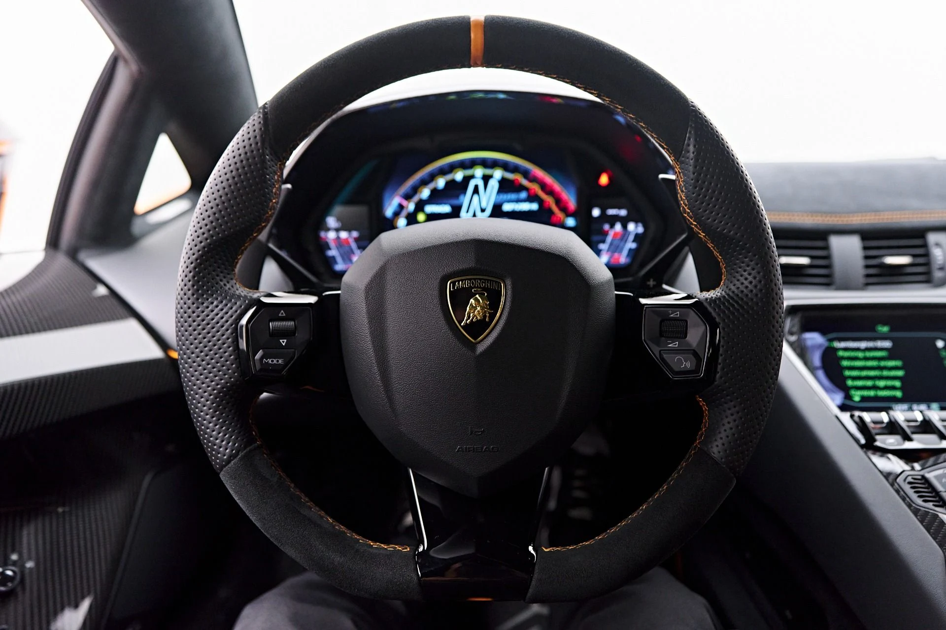 mph071_2285361543_Used_2021_Lamborghini_Aventador_SVJ_Base_1755224573_4084904cfe