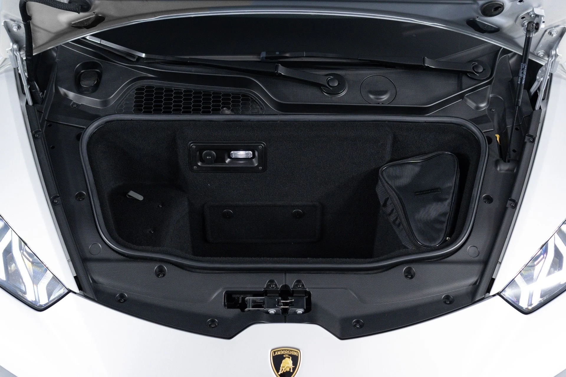 mph071_2351346855_Used_2018_Lamborghini_Huracan_Performante_Spyder_1781732323_e4f5a465eb