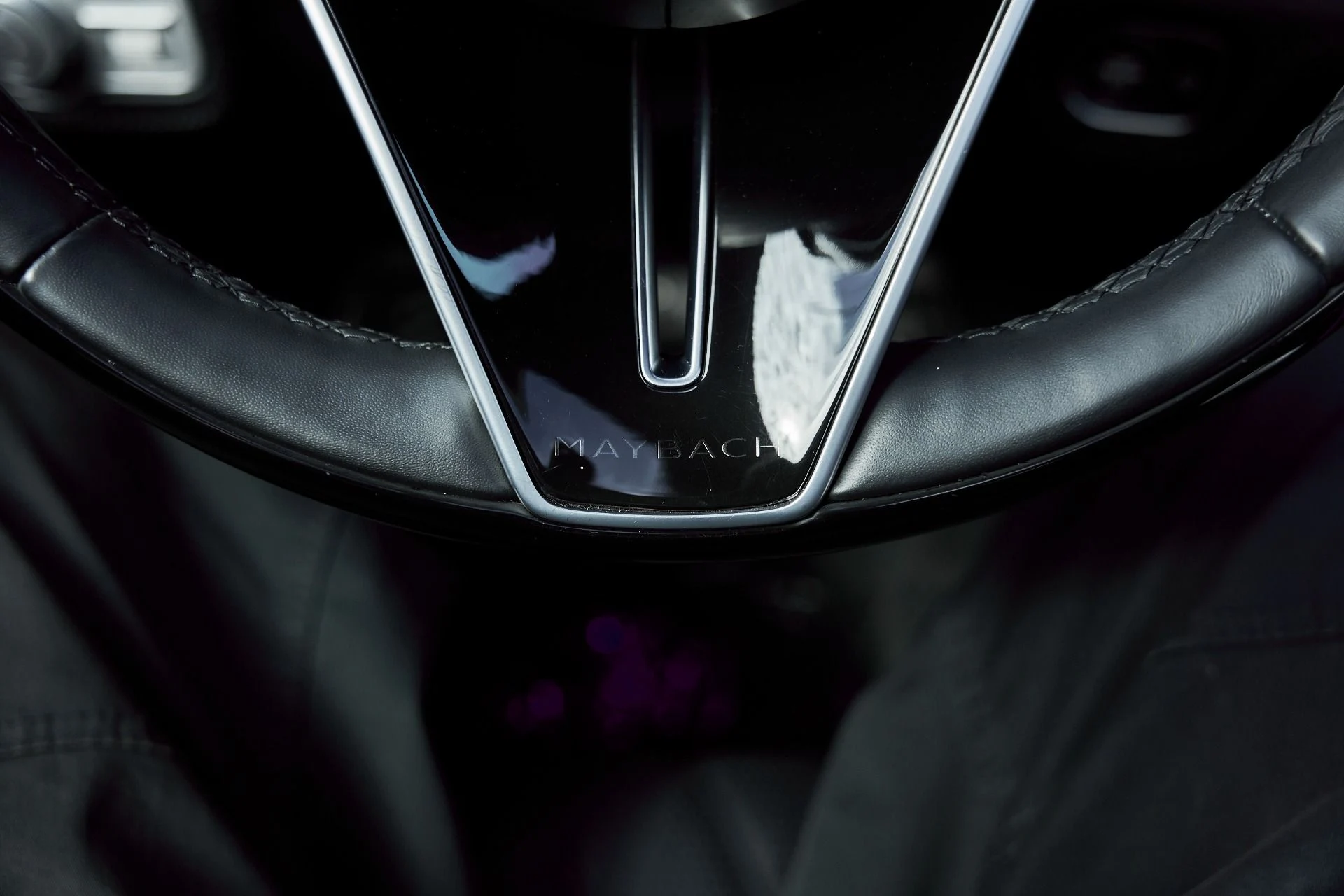 mph071_2375886824_Used_2024_Mercedes_Benz_GLS_Maybach_GLS_600_1773530642_64964ec81c