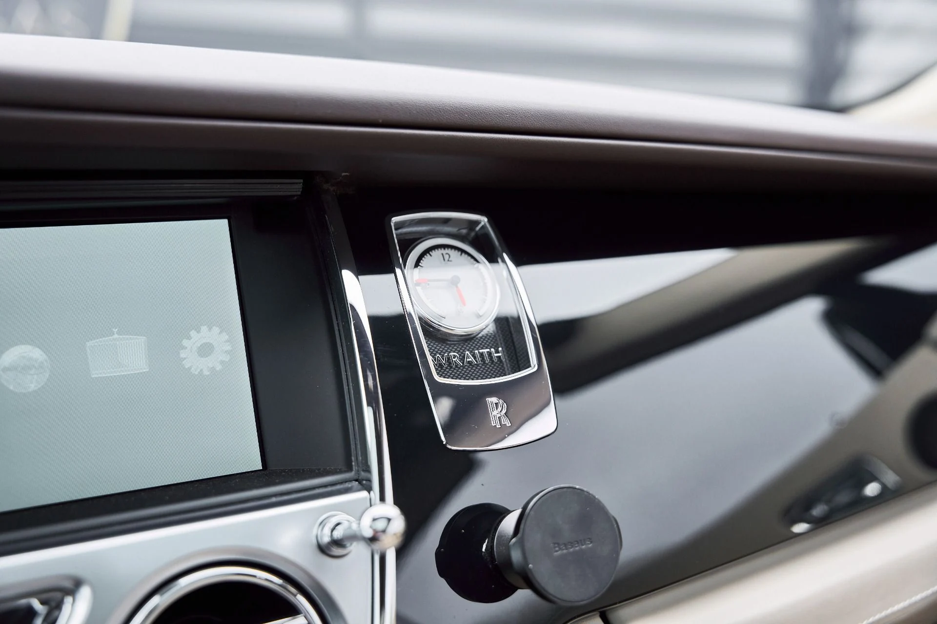 mph071_2401674551_Used_2014_Rolls_Royce_Wraith_Base_1767151082_f3a4ac65b4