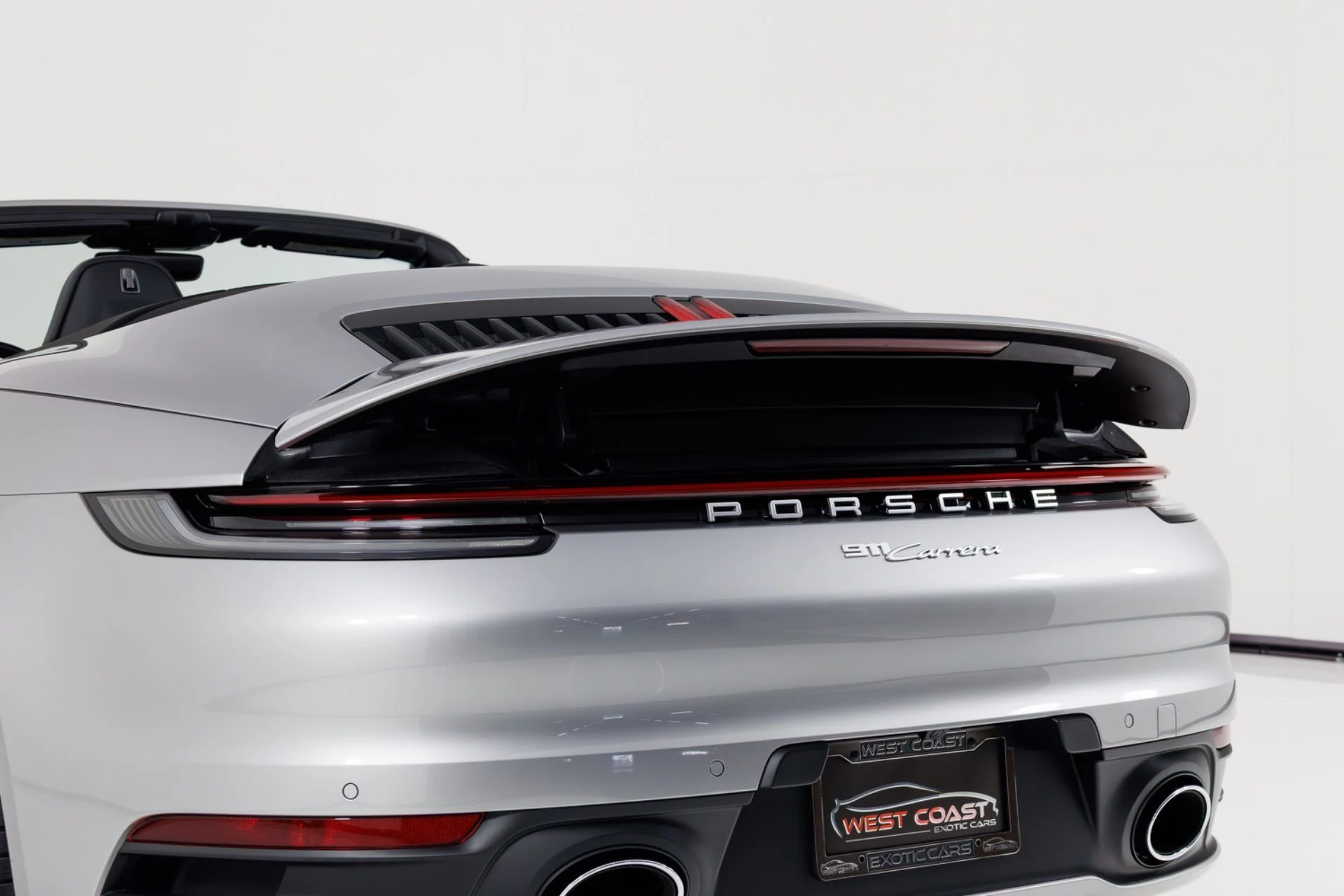 mph071_2413047542_Used_2022_Porsche_911_Carrera_1773941202_bec867e83c