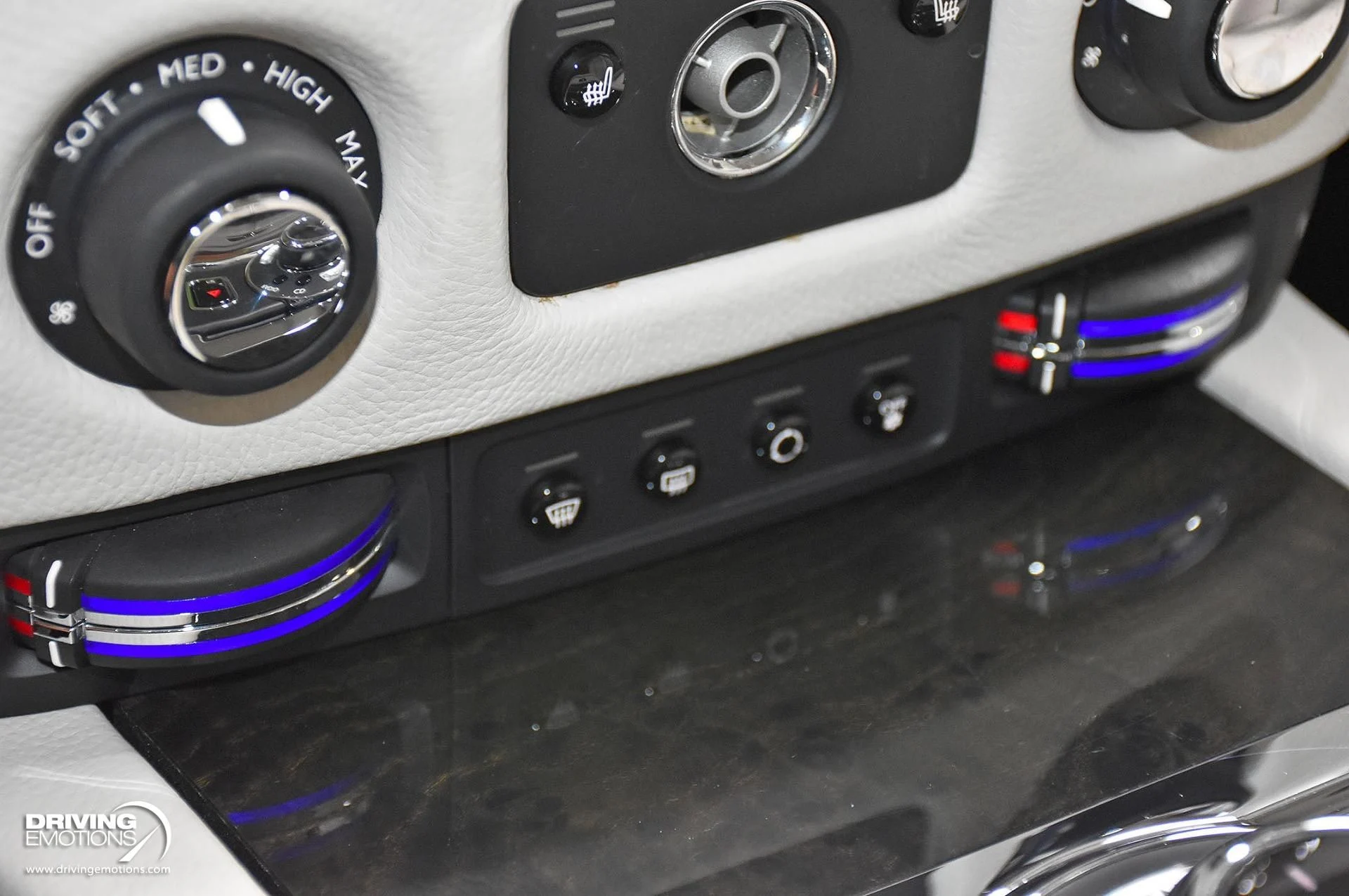 mph071_2431994111_872_p72_l_1e9c023e7e