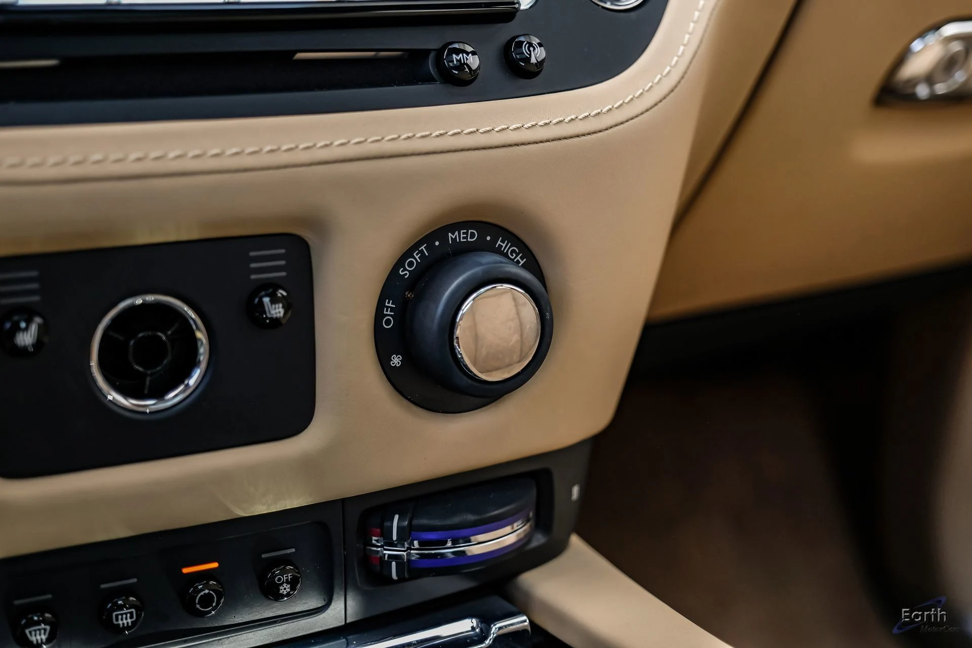 mph071_2438043421_a47f578702eaf64a92c90a81b5977b19x_3b8286d31e