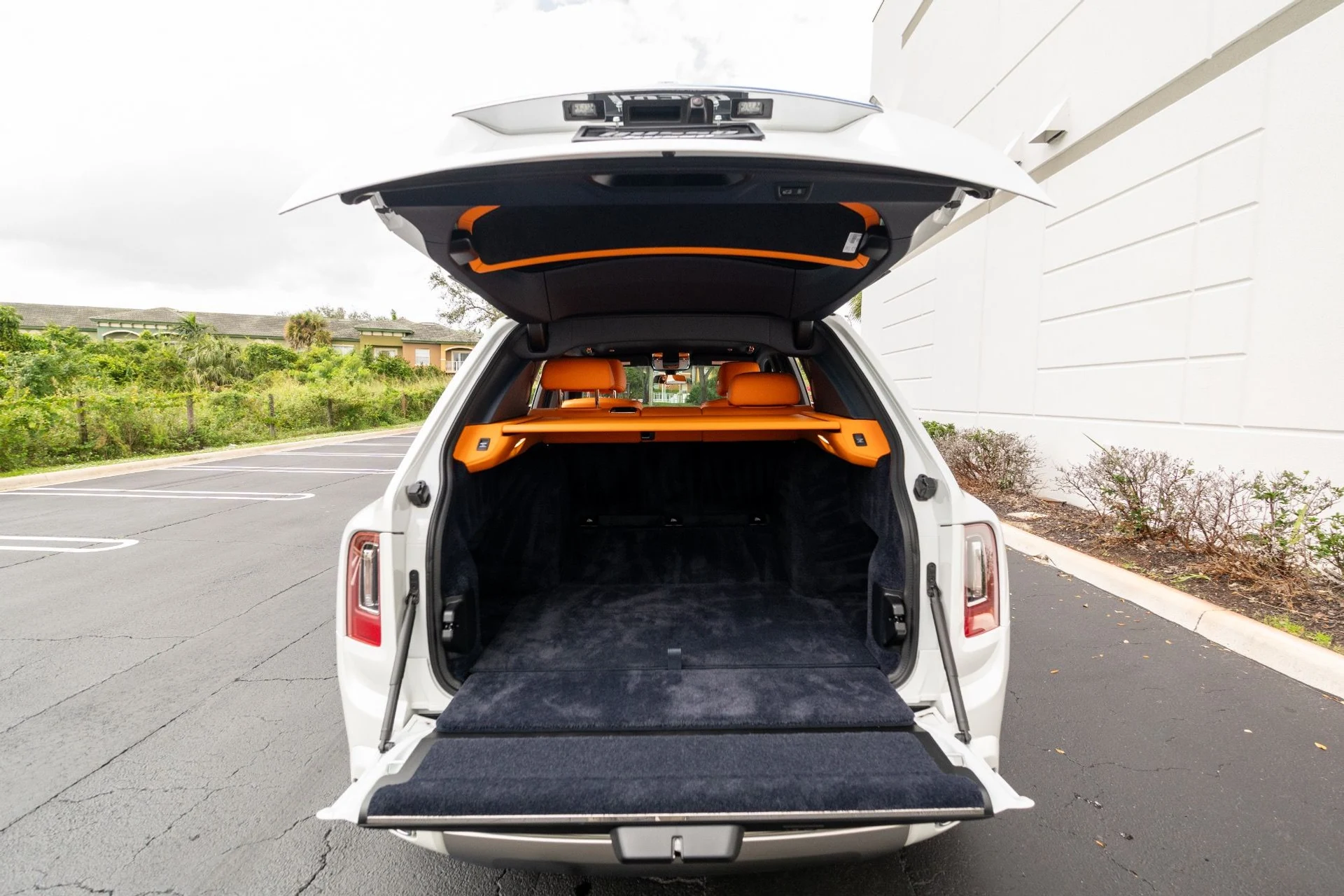 mph071_2487306313_Used_2023_Rolls_Royce_Cullinan_1766776442_da0676826d