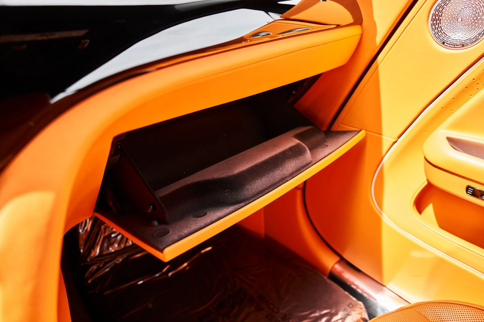 mph071_2520441106_Used_2025_Rolls_Royce_Spectre_Base_1775928301_0e225cc0b8