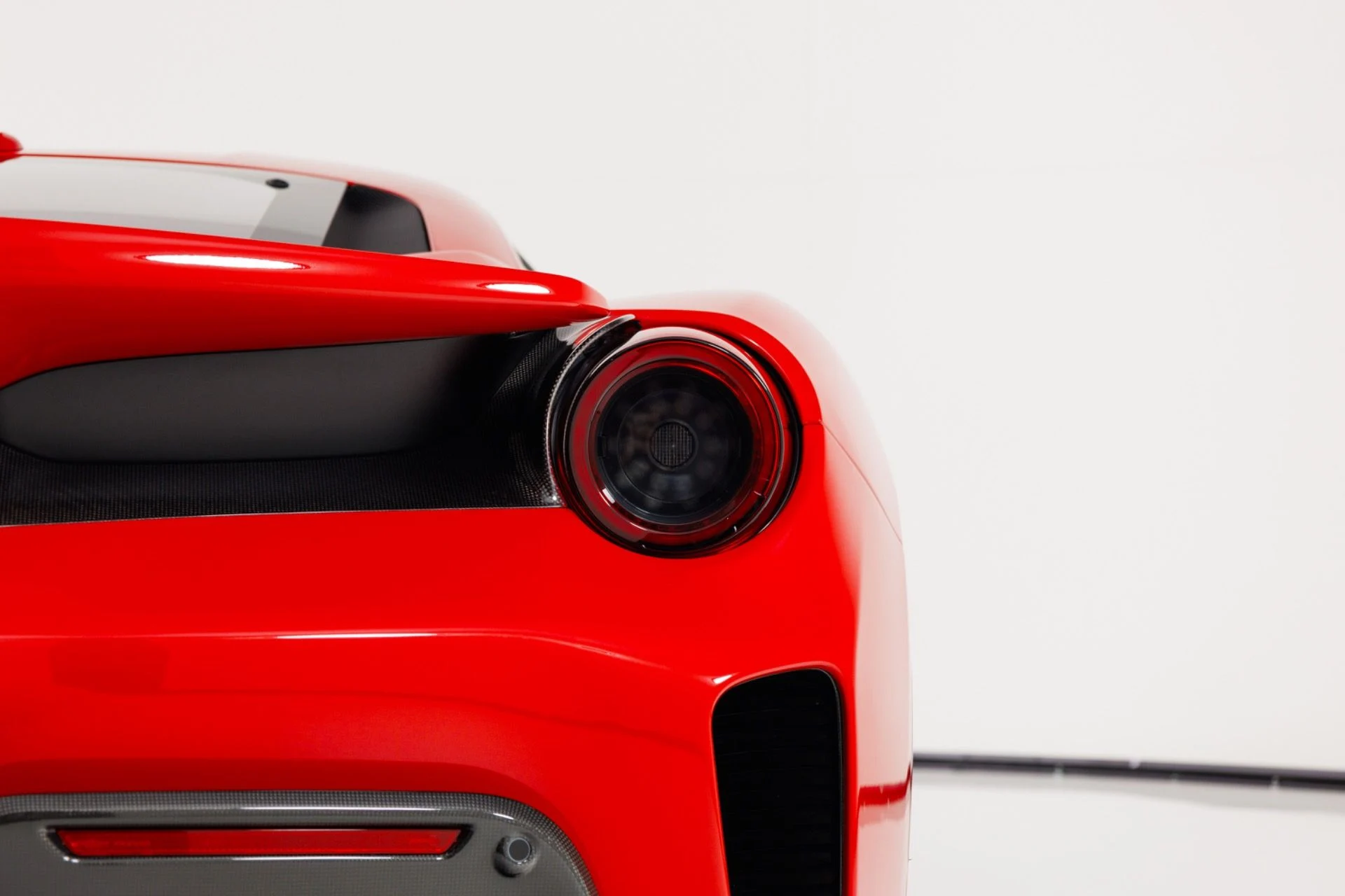 mph071_262785803_Used_2019_Ferrari_488_Pista_1780072971_1c08a8399a