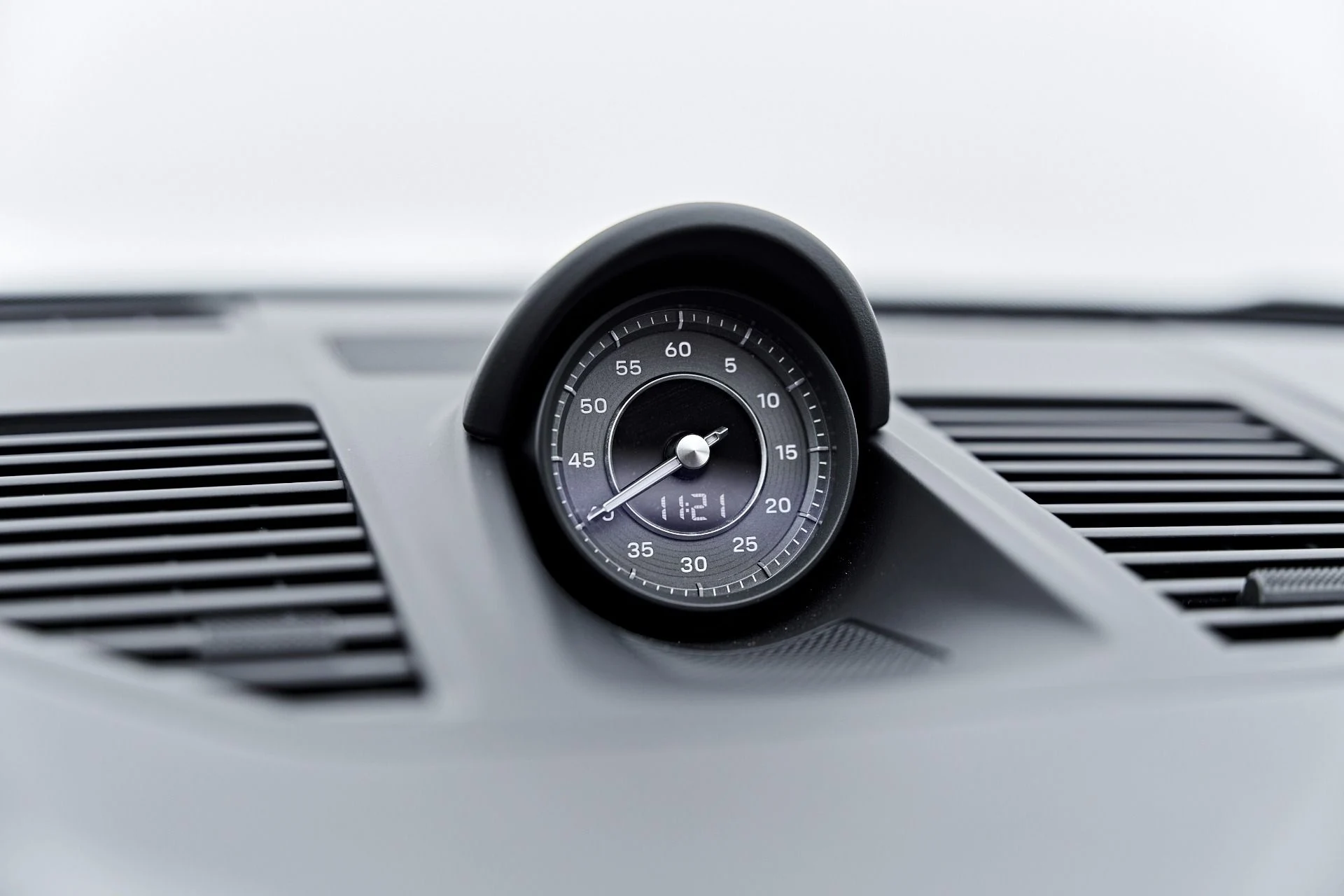 mph071_264307541_Used_2022_Porsche_911_Turbo_S_1790299802_5937dab042