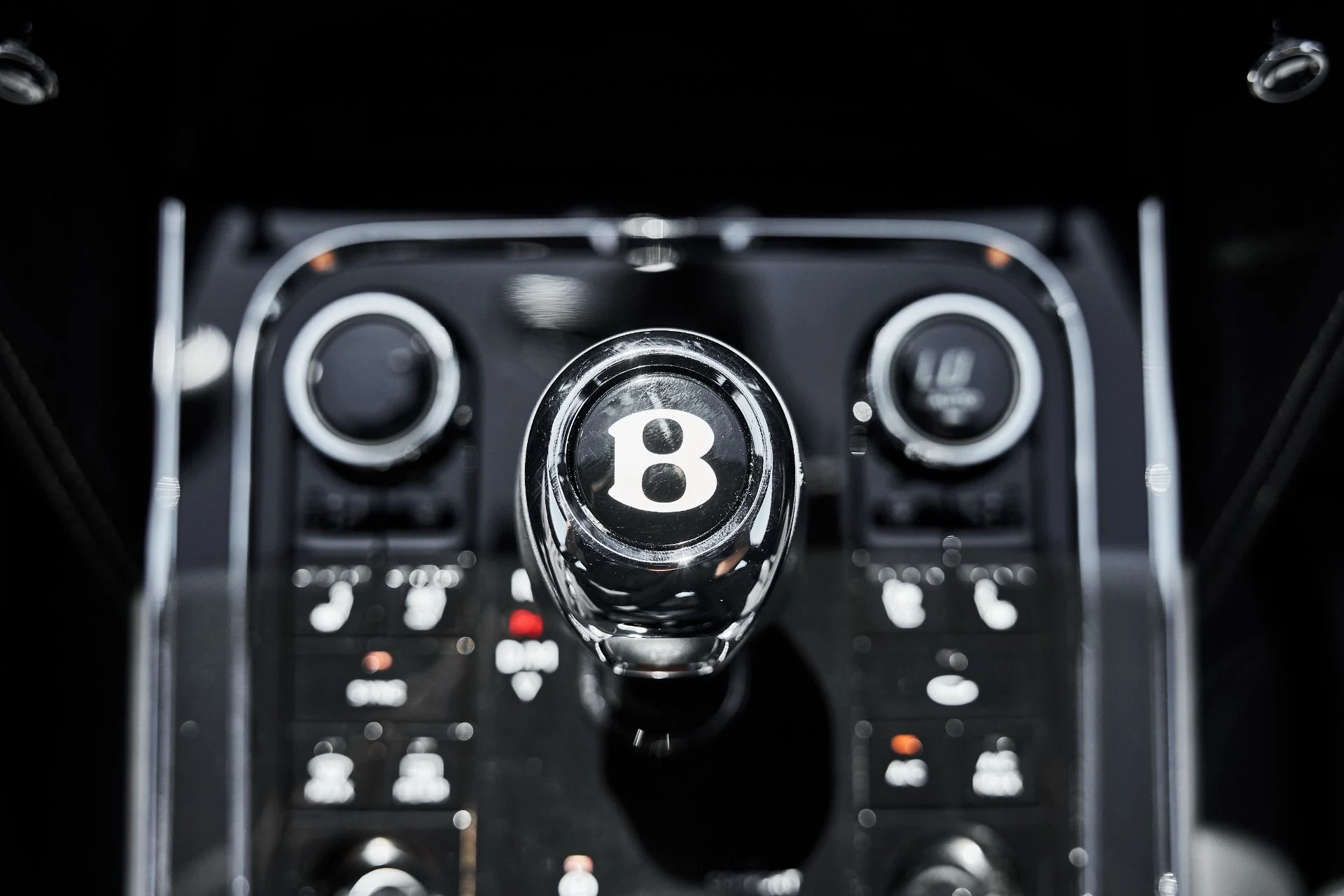 mph071_2654553099_Used_2024_Bentley_Flying_Spur_1782150761_4b178cf20c