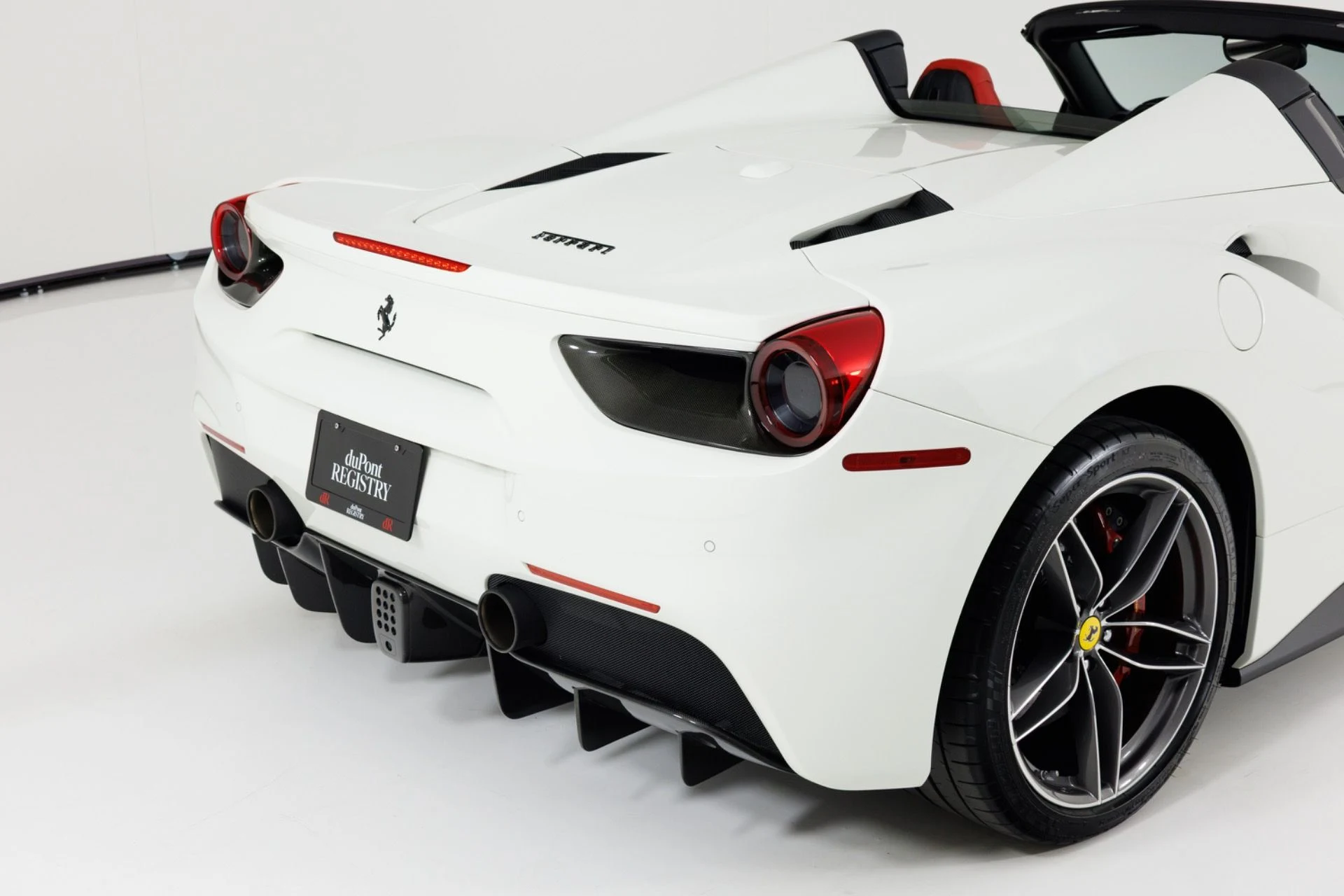 mph071_2832606547_Used_2017_Ferrari_488_Spider_1788388467_68b574d8c6