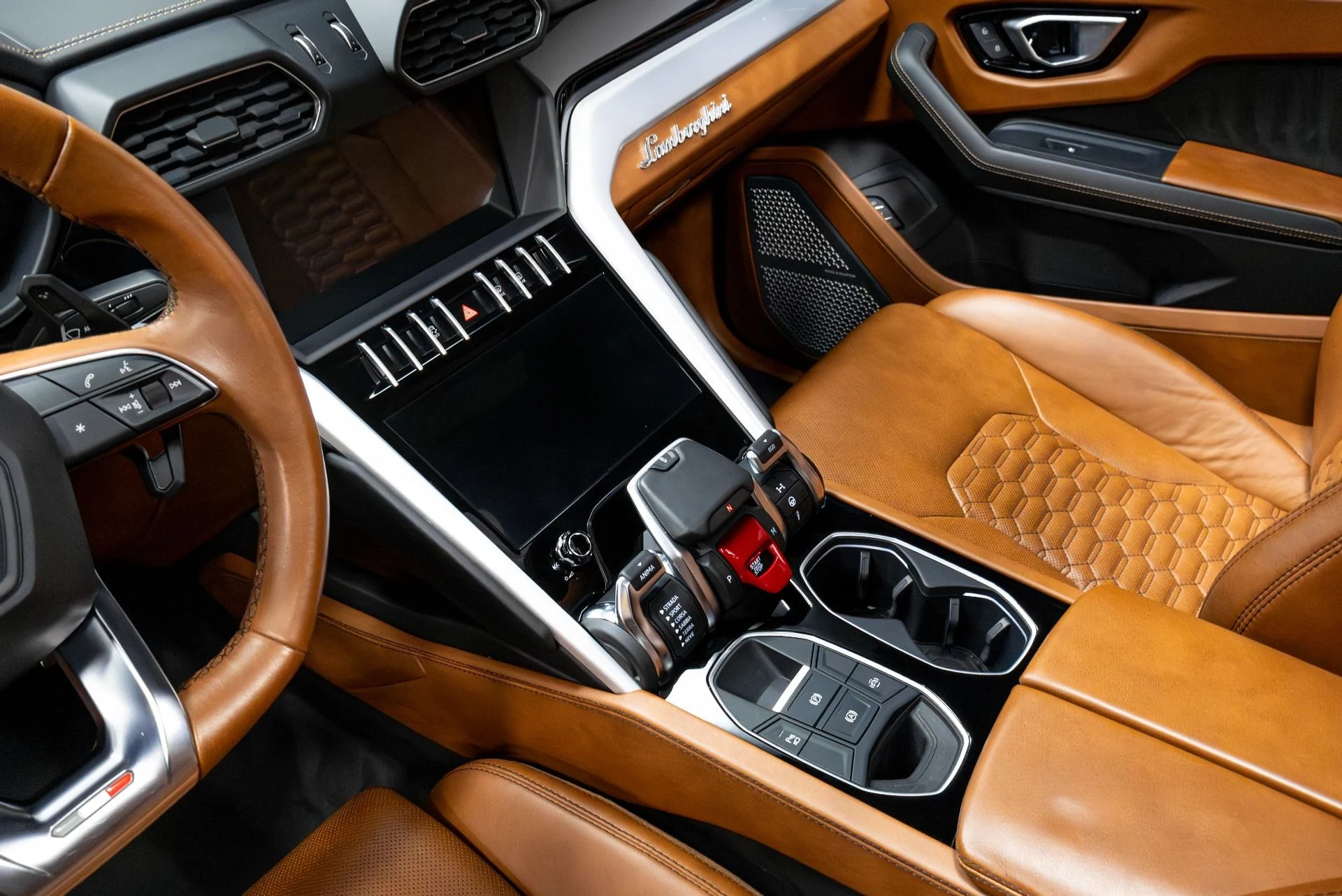 mph071_2852171350_Used_2019_Lamborghini_Urus_1772123275_6c2d615868