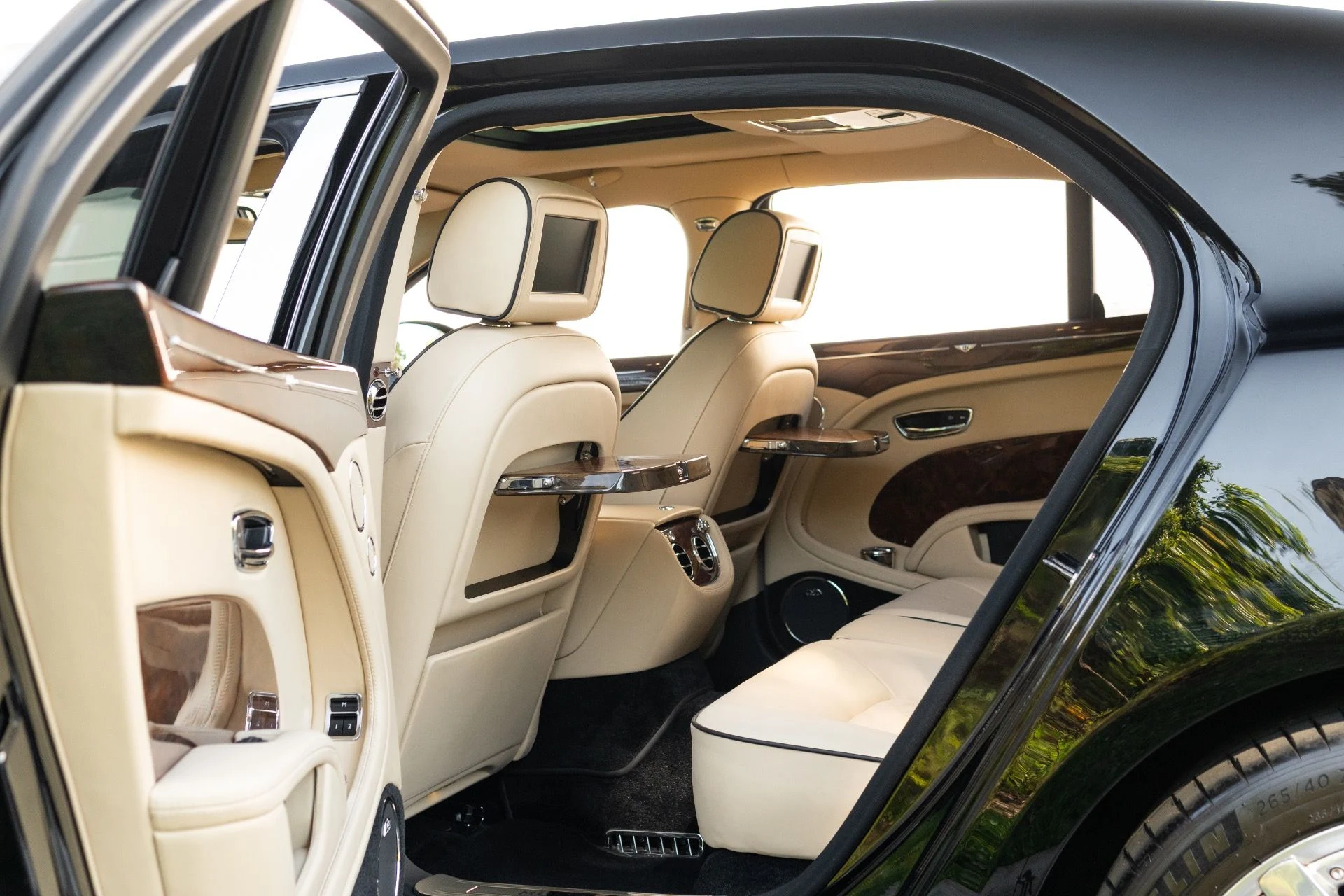 mph071_2853243194_Used_2014_Bentley_Mulsanne_1774576298_b0ebbf7fab