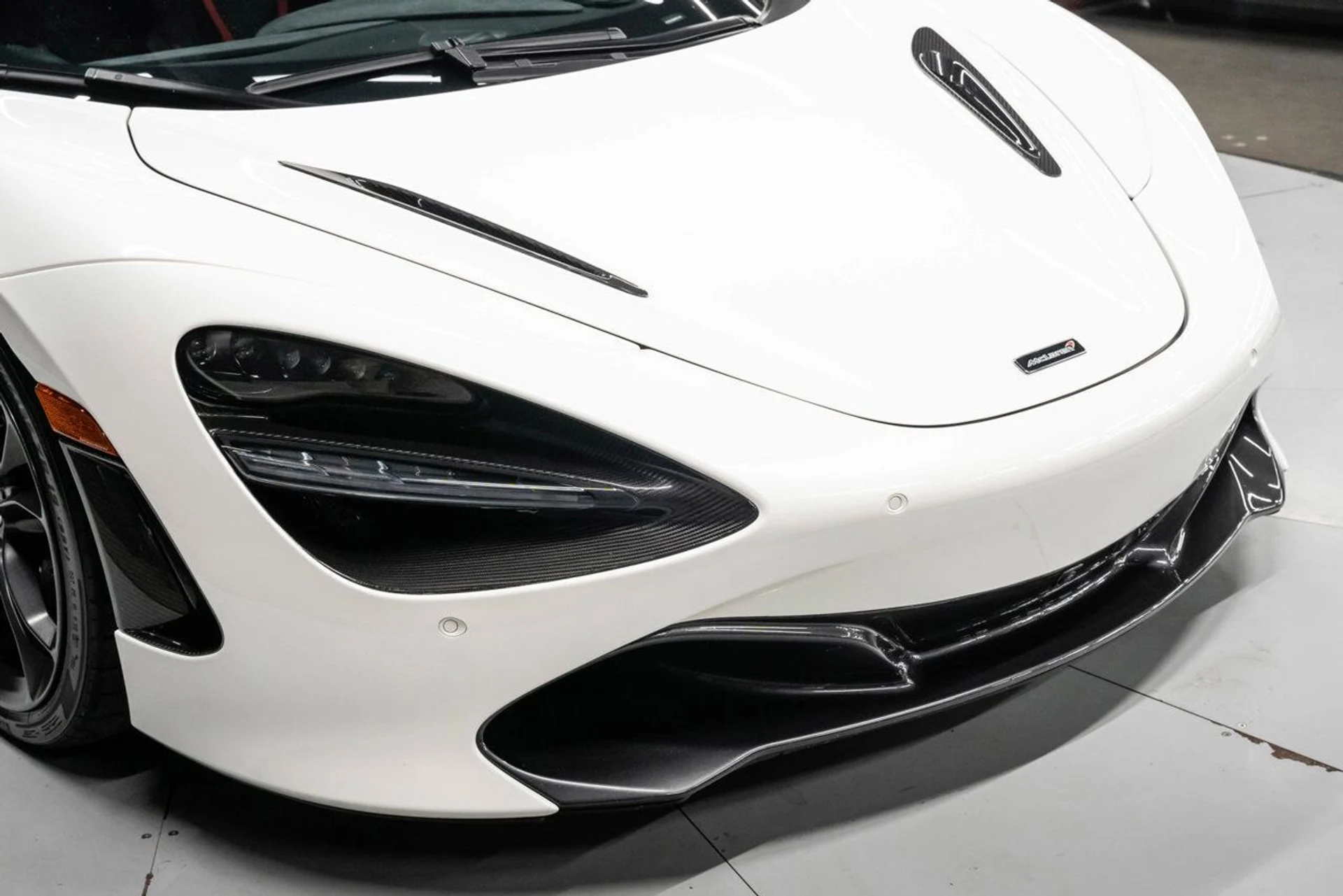 mph071_2954114249_mclaren_720s_2018_7a98eba8fa