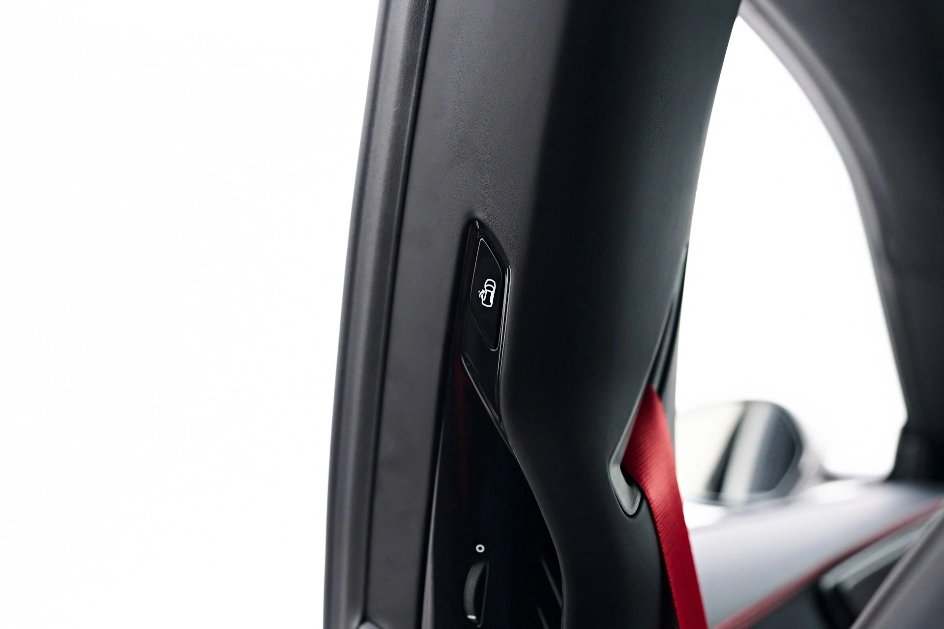 mph071_3057802821_Used_2024_Ferrari_Purosangue_Base_1757201201_0d6bc752a9