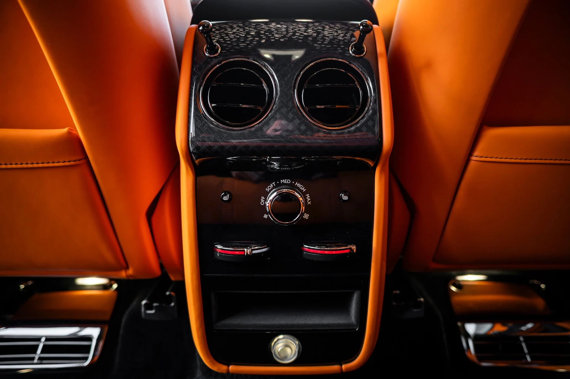 mph071_3081627287_7f70d761abc1489d99c9053e47fb64da_d1e40cfdf0