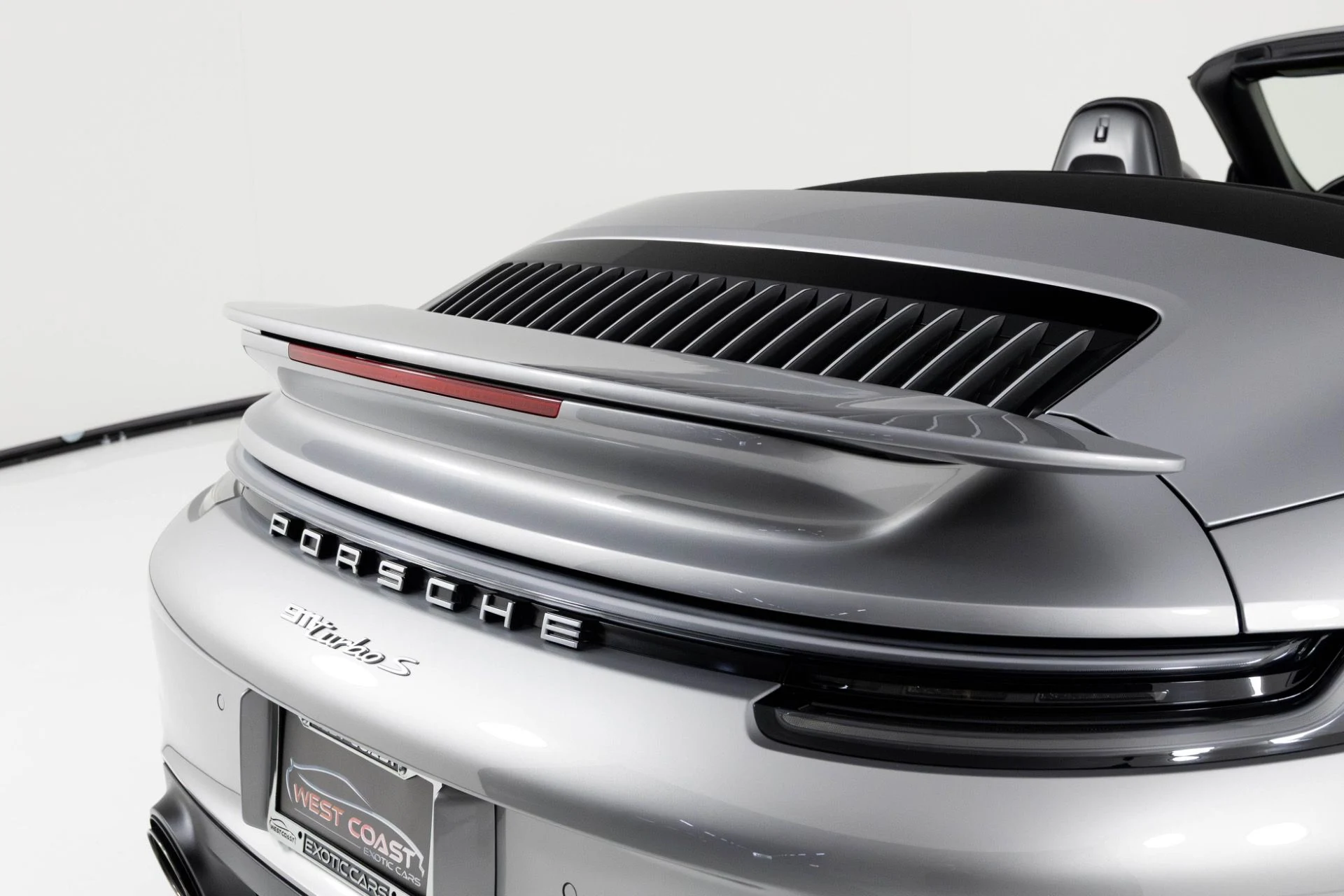 mph071_3087708537_Used_2022_Porsche_911_Turbo_S_1764184633_7438da43ed