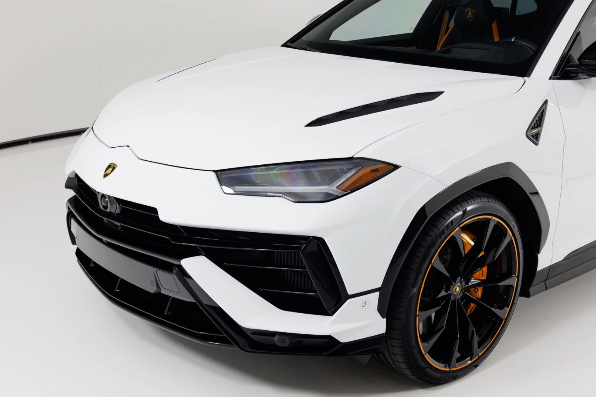 mph071_3235955597_Used_2024_Lamborghini_Urus_S_1775674860_e1af1fc35a