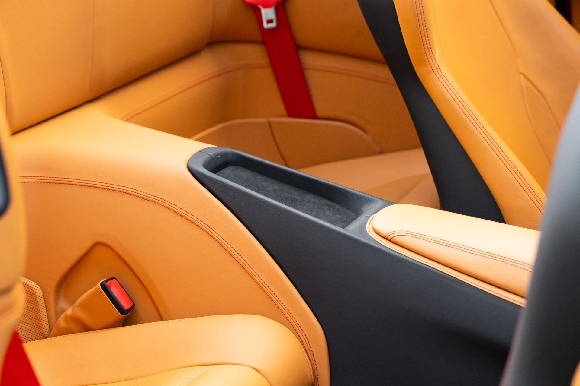 mph071_3243909864_Used_2023_Ferrari_Portofino_M_1770869852_318b422651