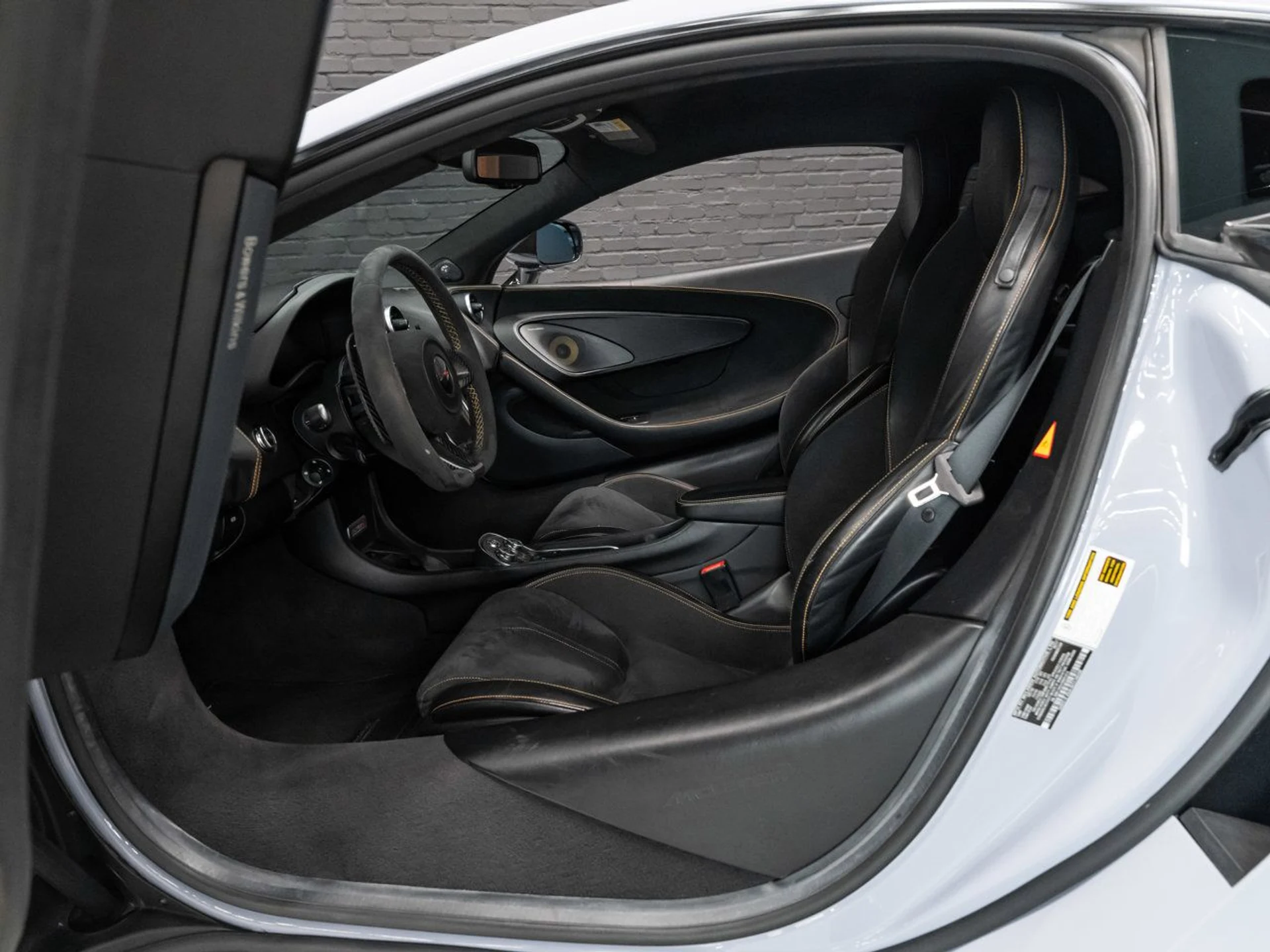 mph071_3352121619_mclaren_570s_2017_5626038ae6