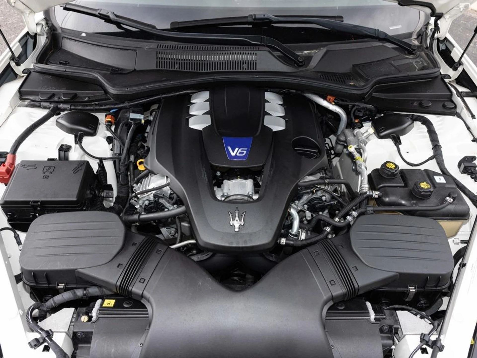 mph071_3369322610_472374605_6925efe742064a968b9b85ef_ddc02e050f